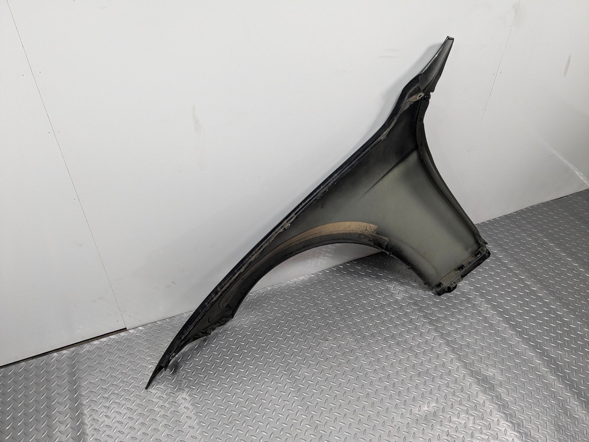 2016 - 2019 OEM BMW 330I FRONT RIGHT PASSENGER SIDE FENDER PANEL BLACK