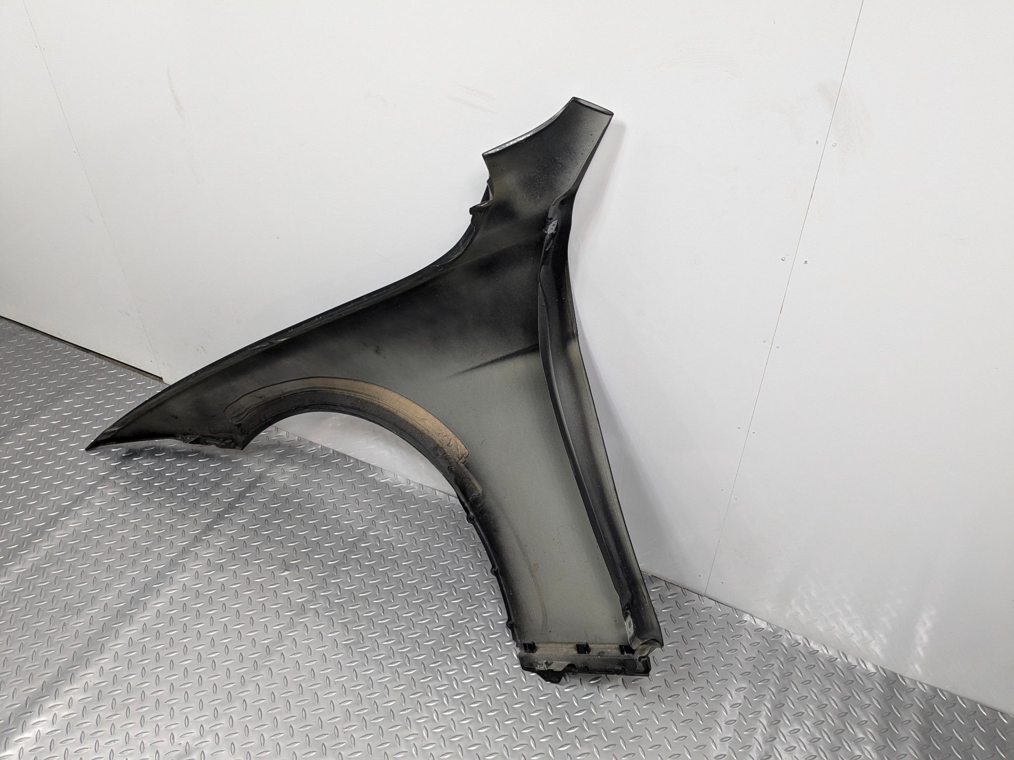 2016 - 2019 OEM BMW 330I FRONT RIGHT PASSENGER SIDE FENDER PANEL BLACK