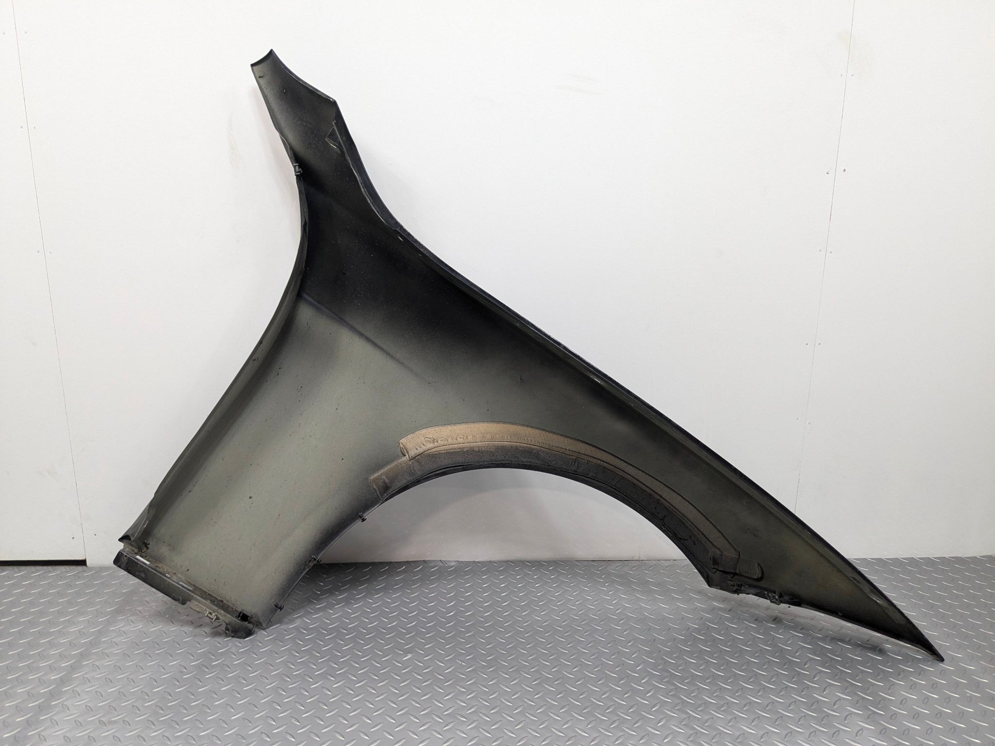 2016 - 2019 OEM BMW 330I FRONT LEFT DRIVER SIDE FENDER PANEL BLACK