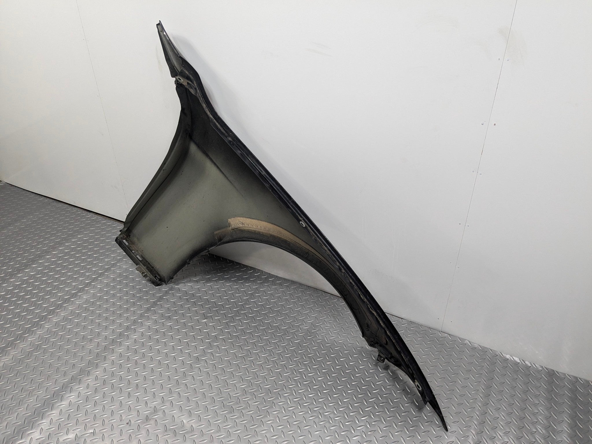 2016 - 2019 OEM BMW 330I FRONT LEFT DRIVER SIDE FENDER PANEL BLACK