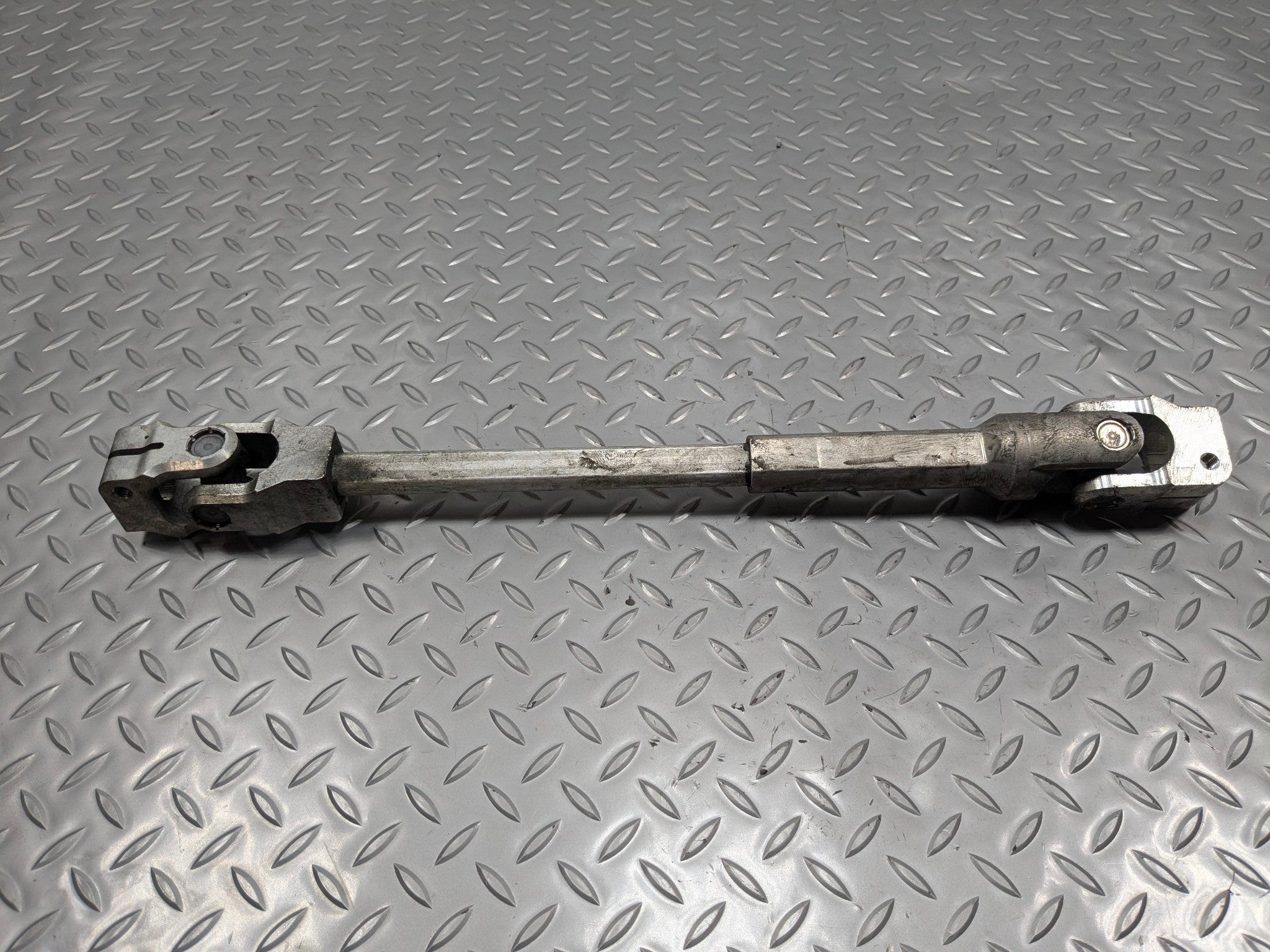 2016 - 2019 OEM BMW 330I FRONT LOWER INTERMEDIATE STEERING COLUMN SHAFT