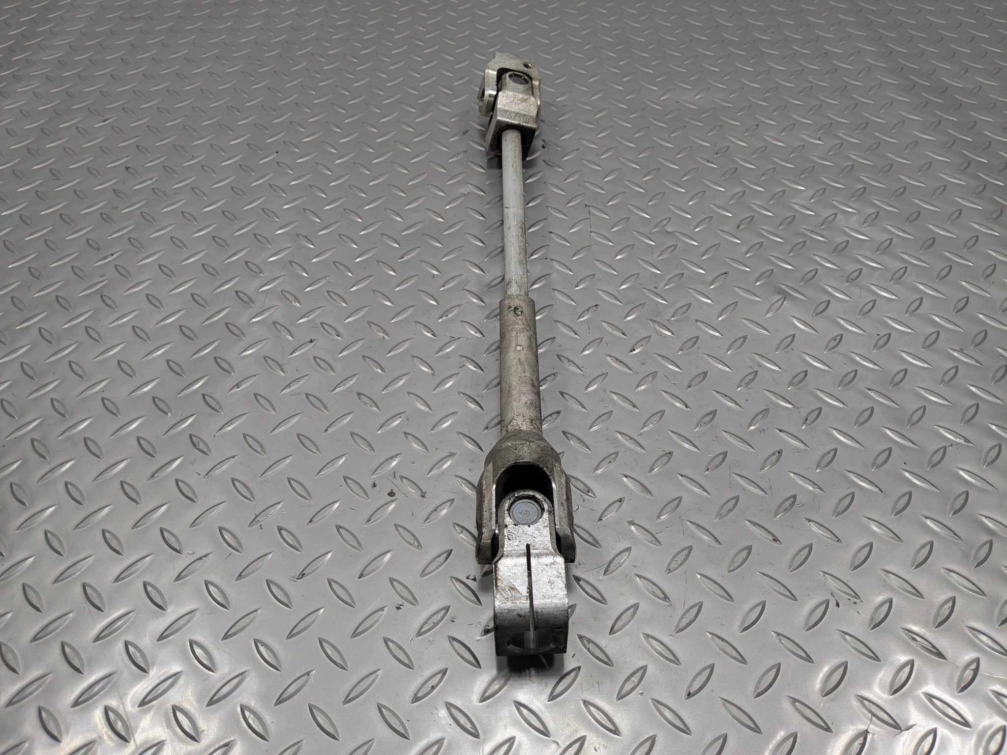 2016 - 2019 OEM BMW 330I FRONT LOWER INTERMEDIATE STEERING COLUMN SHAFT