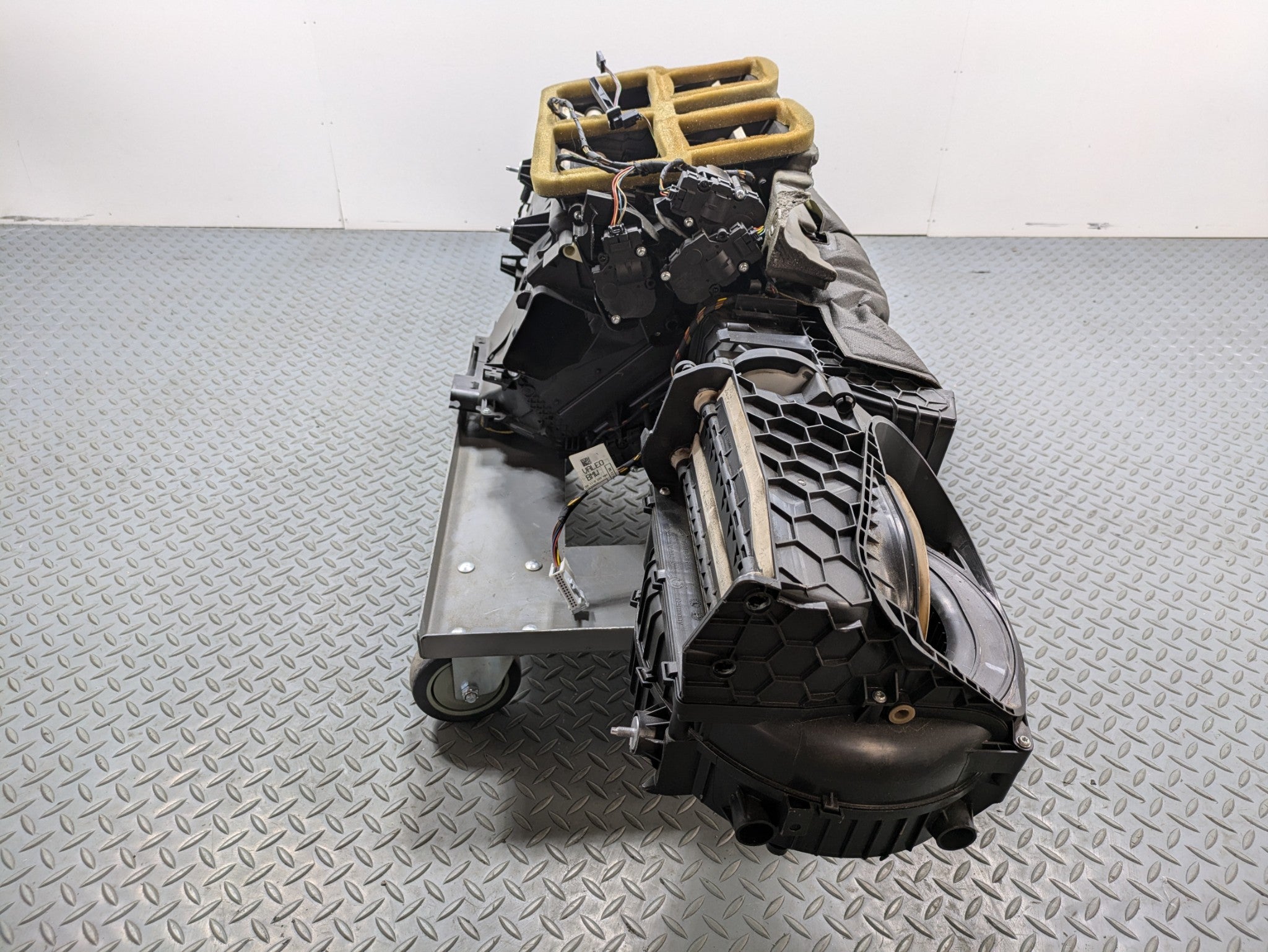 2016 - 2019 OEM BMW 330I AC EVAPORATOR CLIMATE HEATER CORE ASSEMBLY