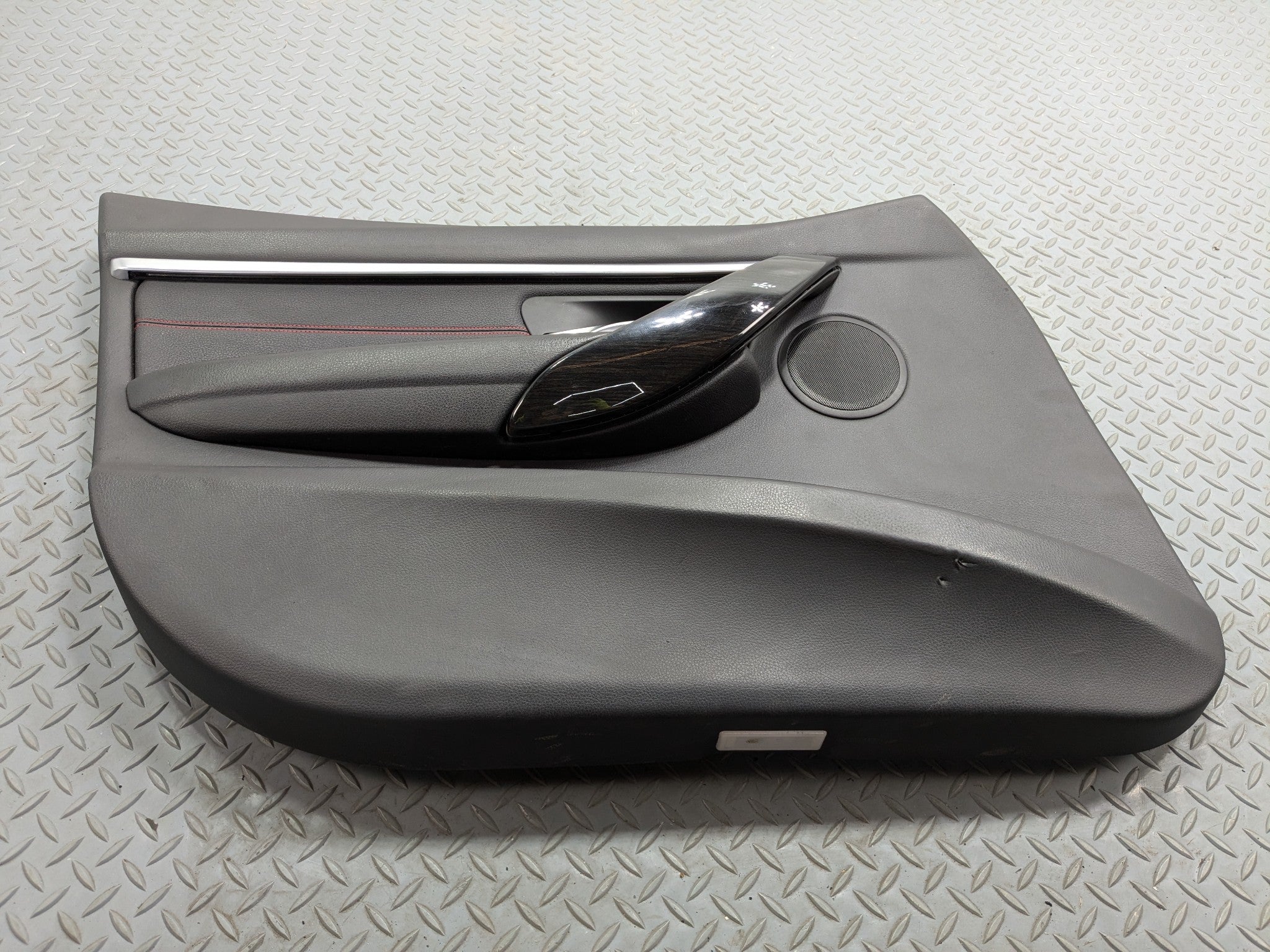 2016 - 2019 OEM BMW 330I FRONT LEFT DRIVER SIDE INTERIOR DOOR TRIM PANEL BLACK