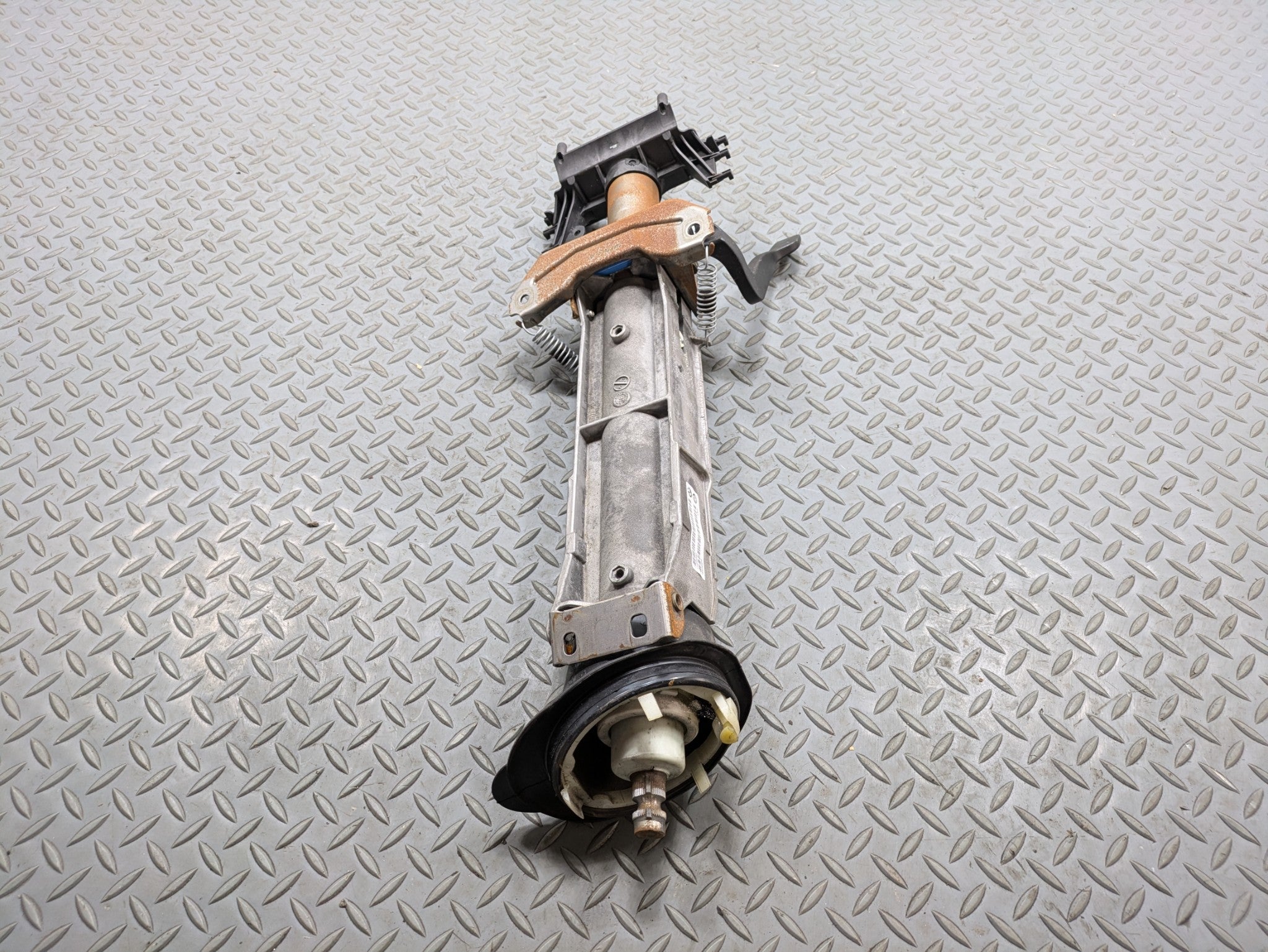 2016 - 2019 OEM BMW 330I MANUAL POWER ADJUSTMENT STEERING COLUMN ASSEMBLY
