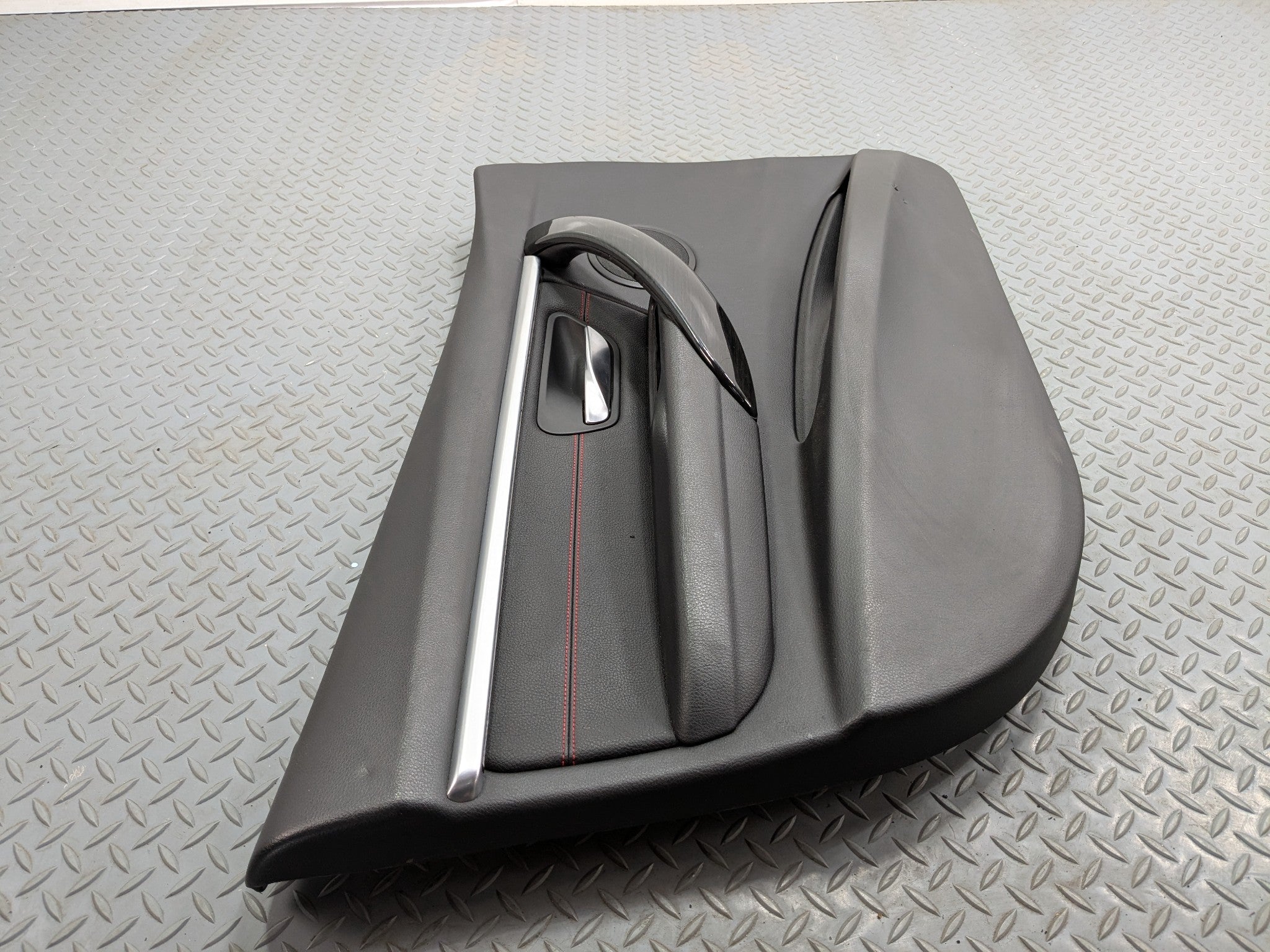 2016 - 2019 OEM BMW 330I FRONT LEFT DRIVER SIDE INTERIOR DOOR TRIM PANEL BLACK