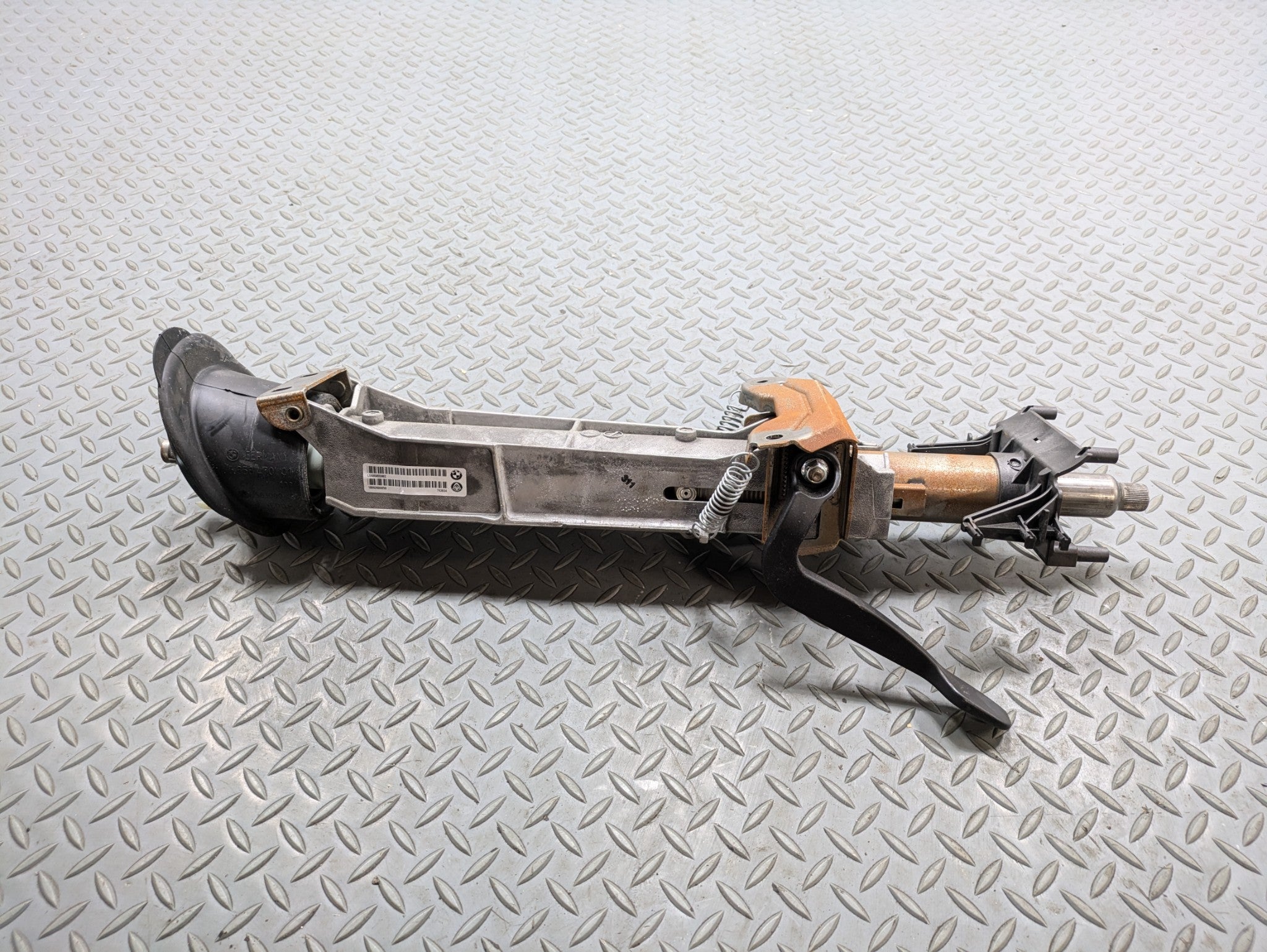 2016 - 2019 OEM BMW 330I MANUAL POWER ADJUSTMENT STEERING COLUMN ASSEMBLY