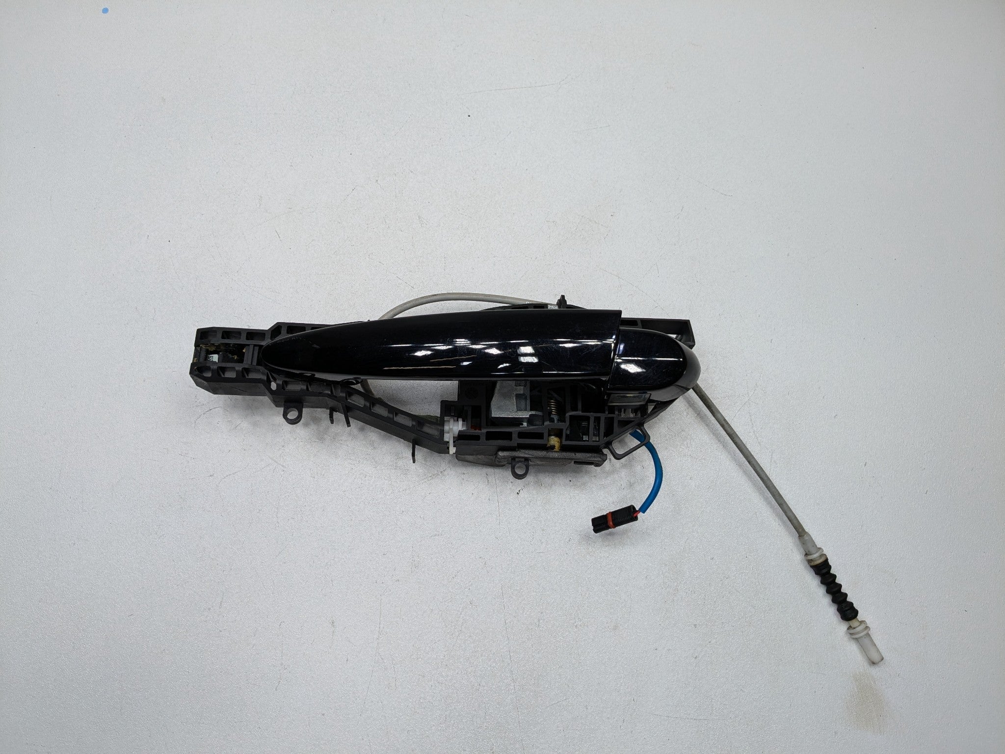 2016 - 2019 OEM BMW 330I REAR LEFT DRIVER SIDE EXTERIOR DOOR HANDLE BLACK