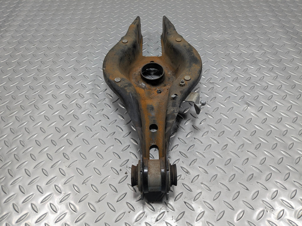 2016 - 2019 OEM BMW 330I REAR LEFT DRIVER SIDE LOWER CONTROL ARM SPRING PERCH