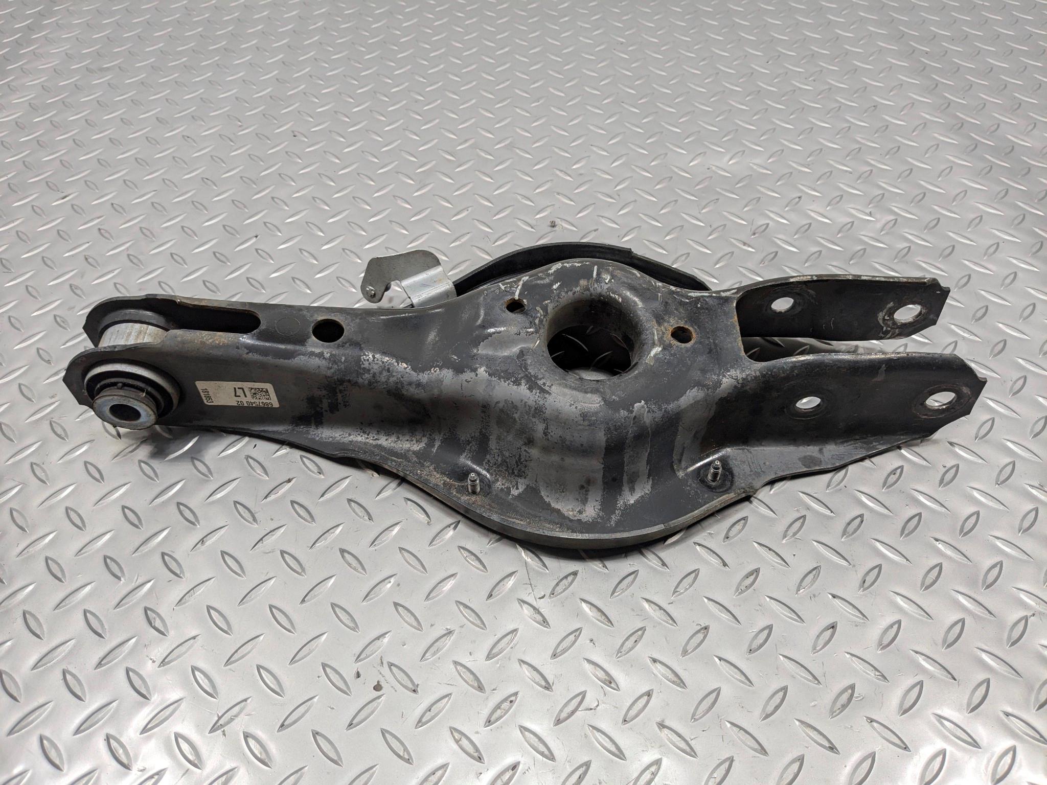 2016 - 2019 OEM BMW 330I REAR LEFT DRIVER SIDE LOWER CONTROL ARM SPRING PERCH
