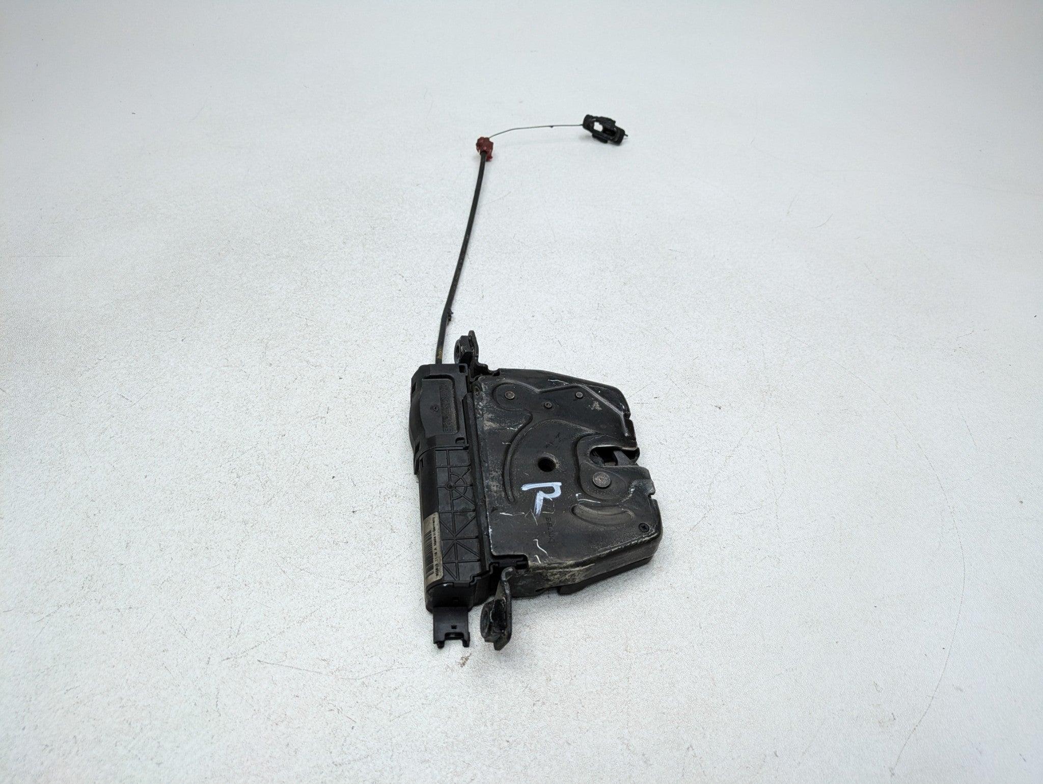 2016 - 2019 OEM BMW 330I REAR TRUNK LID LATCH LOCK RELEASE ACTUATOR ASSEMBLY