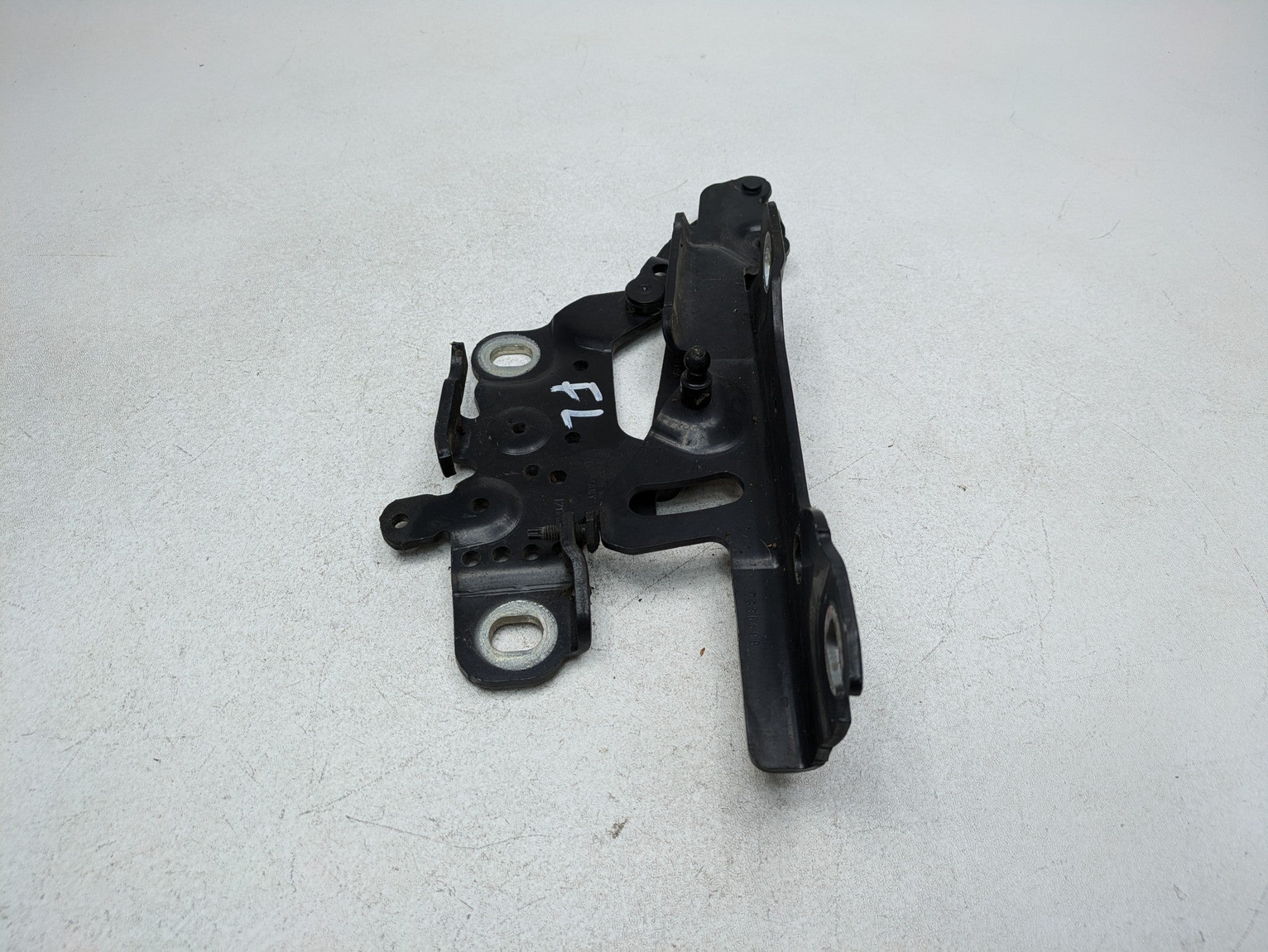 2016 - 2019 OEM BMW 330I FRONT LEFT DRIVER SIDE HOOD BONNET HINGE SUPPORT