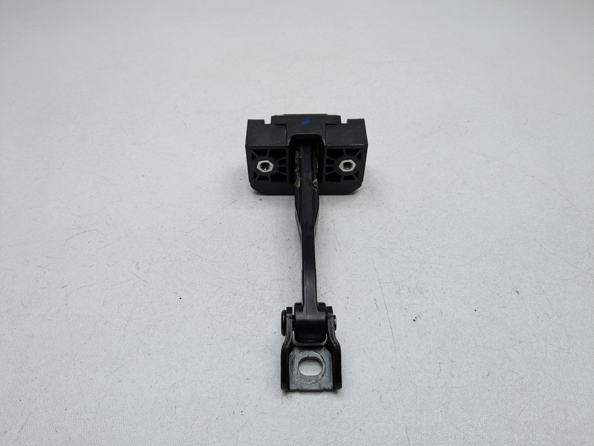 2016 - 2019 OEM BMW 330I FRONT RIGHT PASSENGER SIDE DOOR CHECK STRAP STOPPER