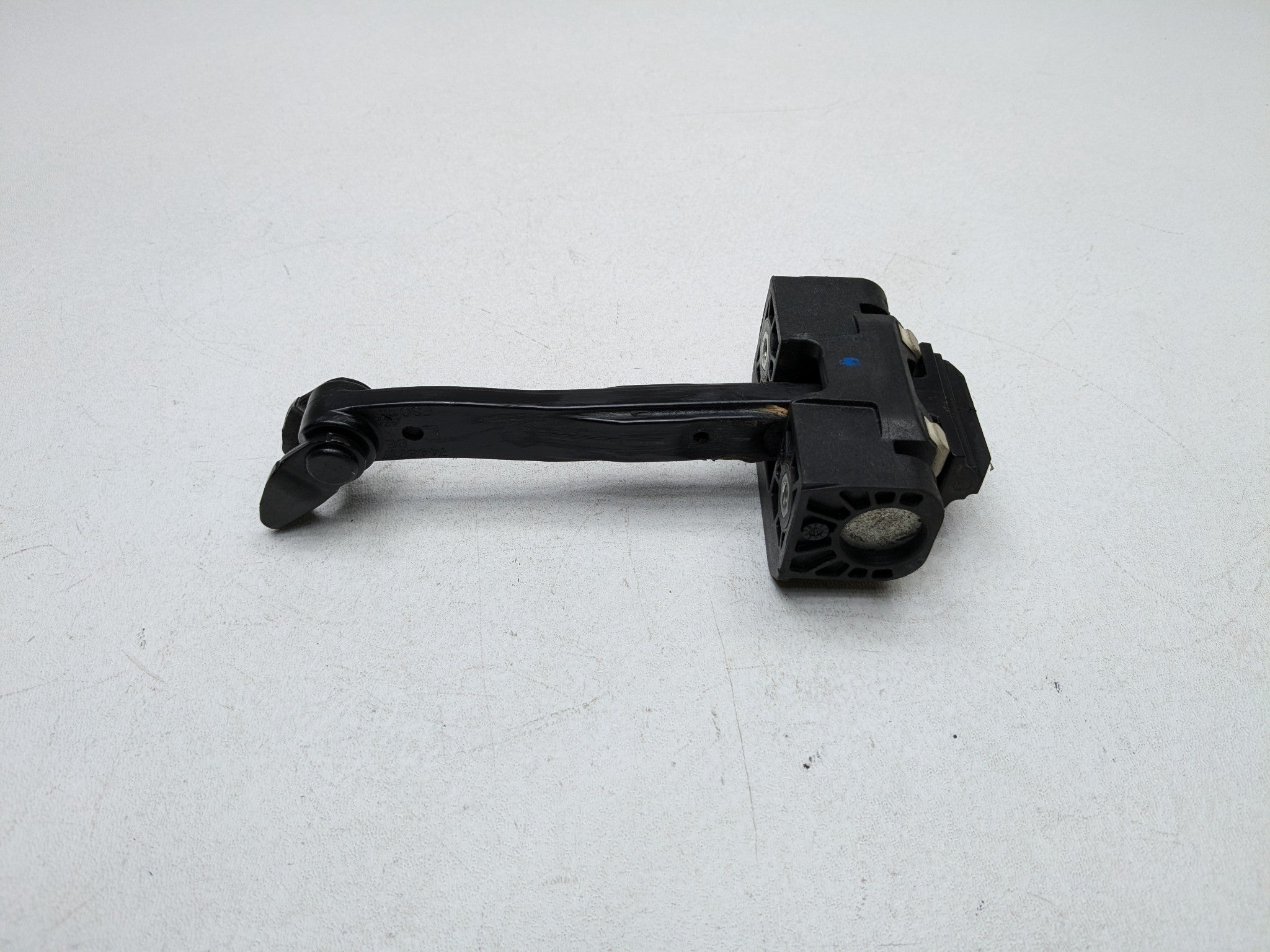 2016 - 2019 OEM BMW 330I FRONT LEFT DRIVER SIDE DOOR CHECK STRAP STOPPER