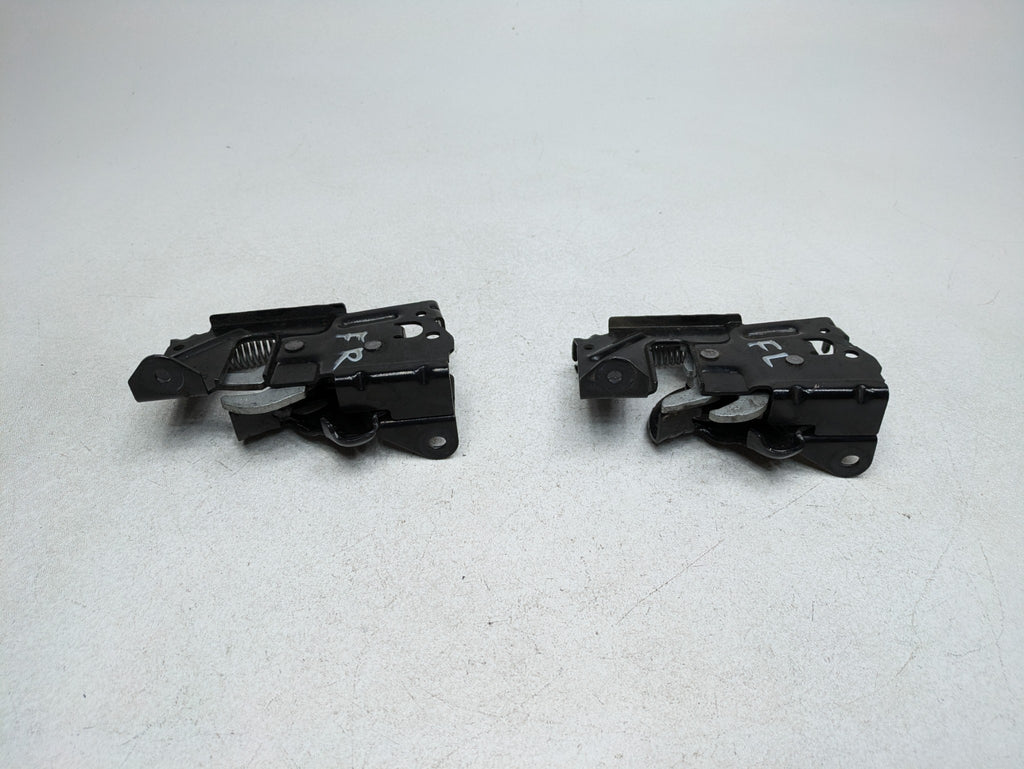2016 - 2019 OEM BMW 330I FRONT LEFT AND RIGHT SIDE HOOD LATCH LOCK ACTUATOR