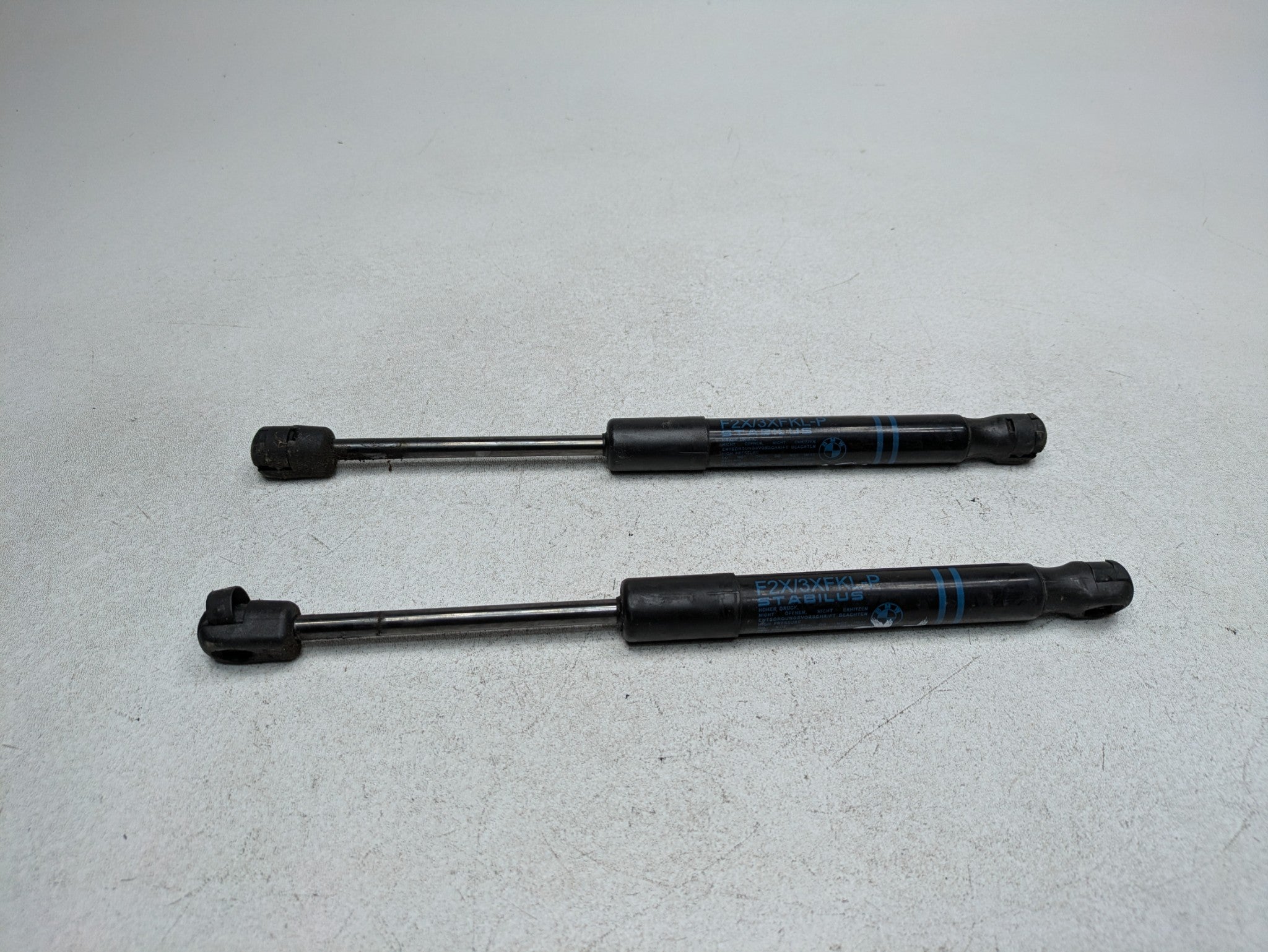 2016 - 2019 OEM BMW 330I FRONT LEFT AND RIGHT SIDE HOOD SHOCK STRUT ASSEMBLY