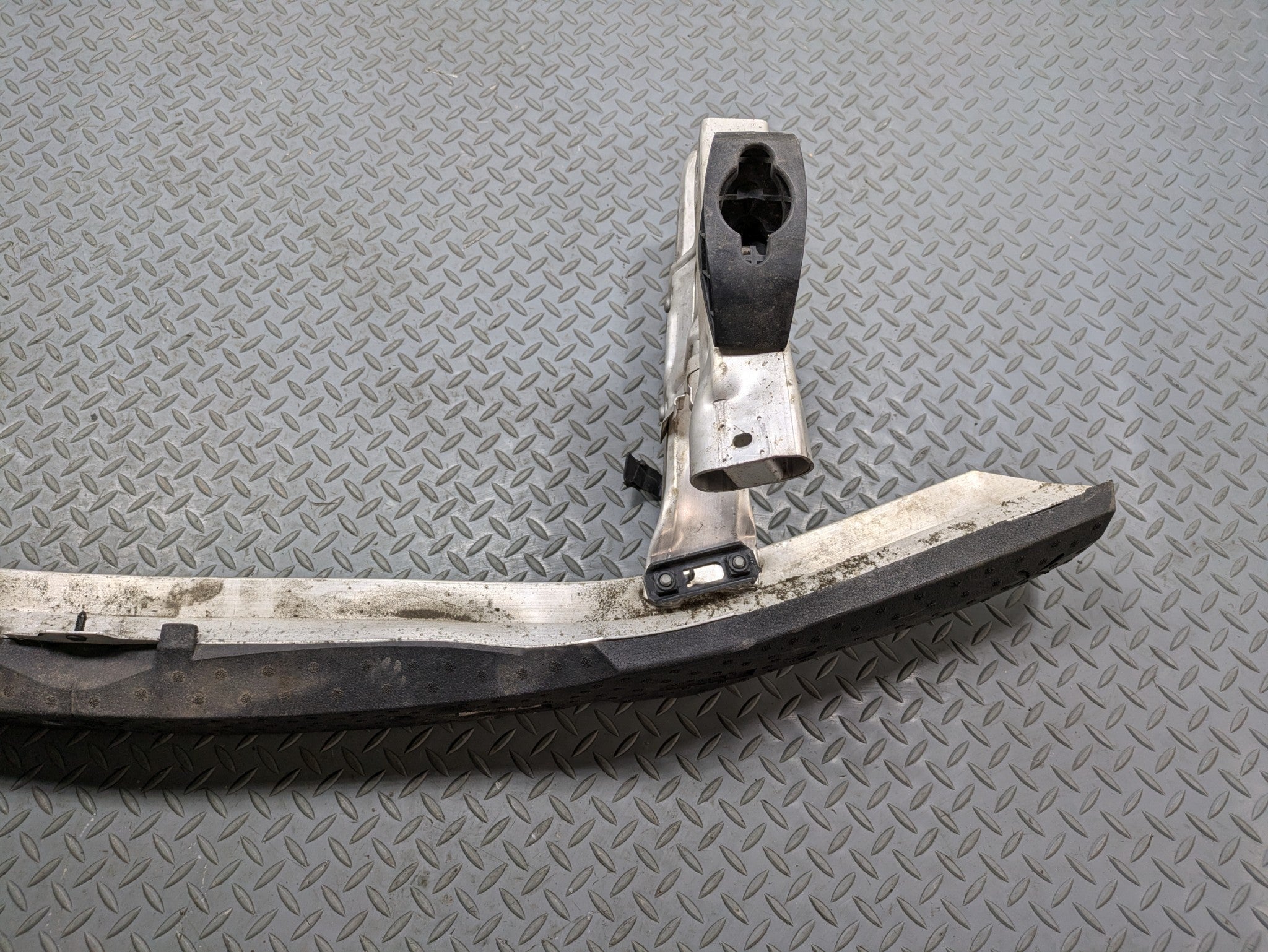 2016 - 2019 OEM BMW 330I FRONT BUMPER REINFORCEMENT WITH IMPACT ABSORBER FOAM