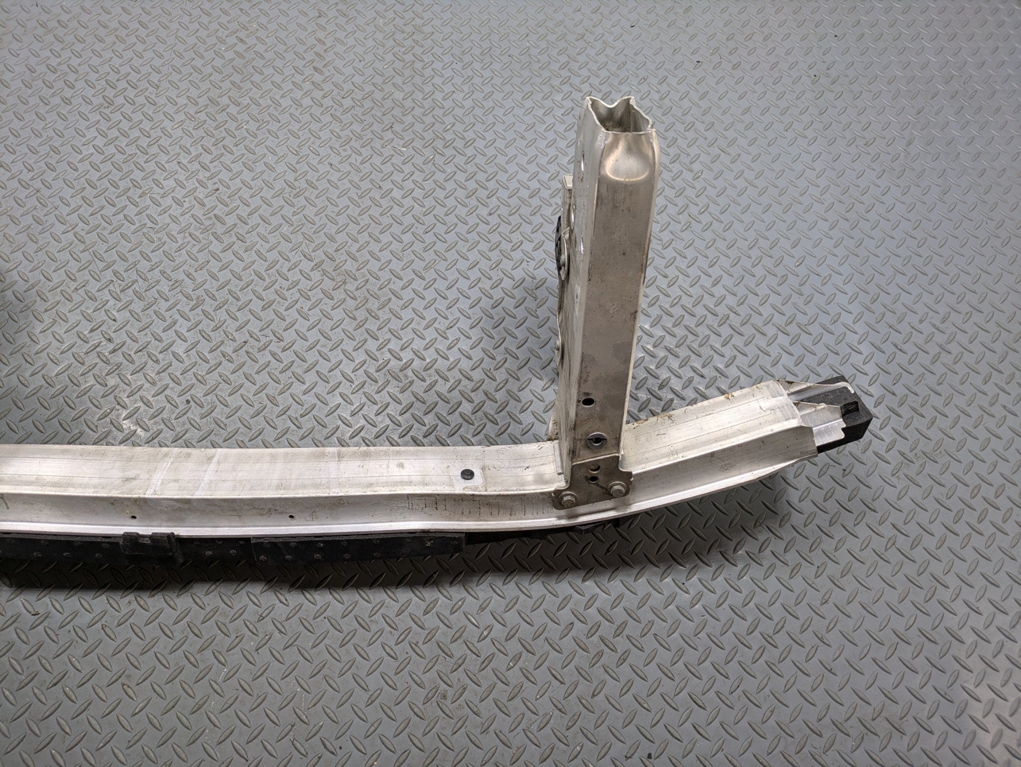 2016 - 2019 OEM BMW 330I FRONT BUMPER REINFORCEMENT WITH IMPACT ABSORBER FOAM
