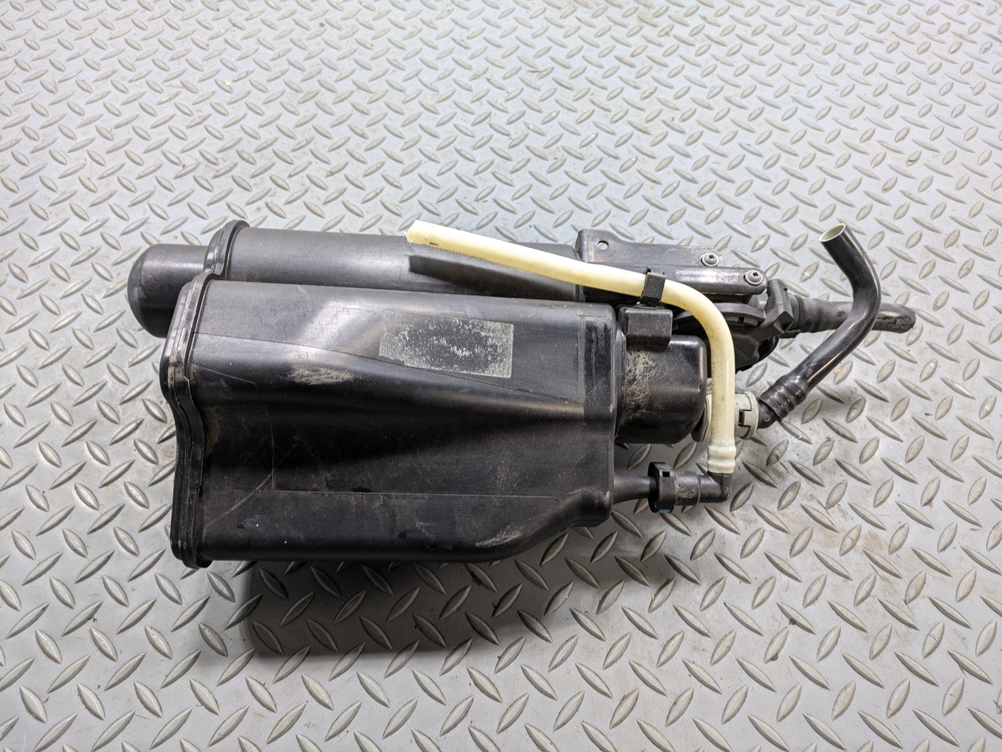 2016 - 2019 OEM BMW 330I FUEL VAPOR EVAPORATOR CANISTER ASSEMBLY