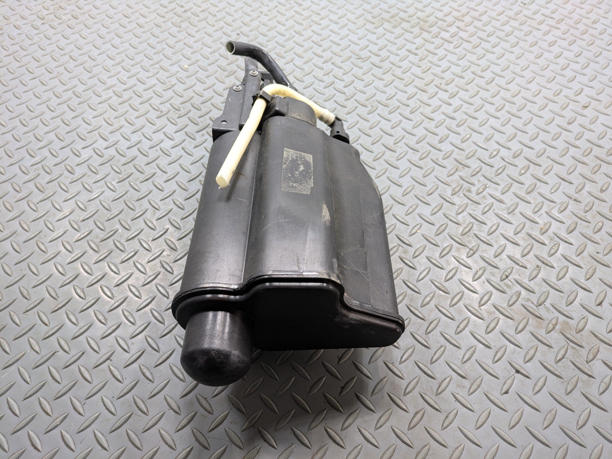 2016 - 2019 OEM BMW 330I FUEL VAPOR EVAPORATOR CANISTER ASSEMBLY
