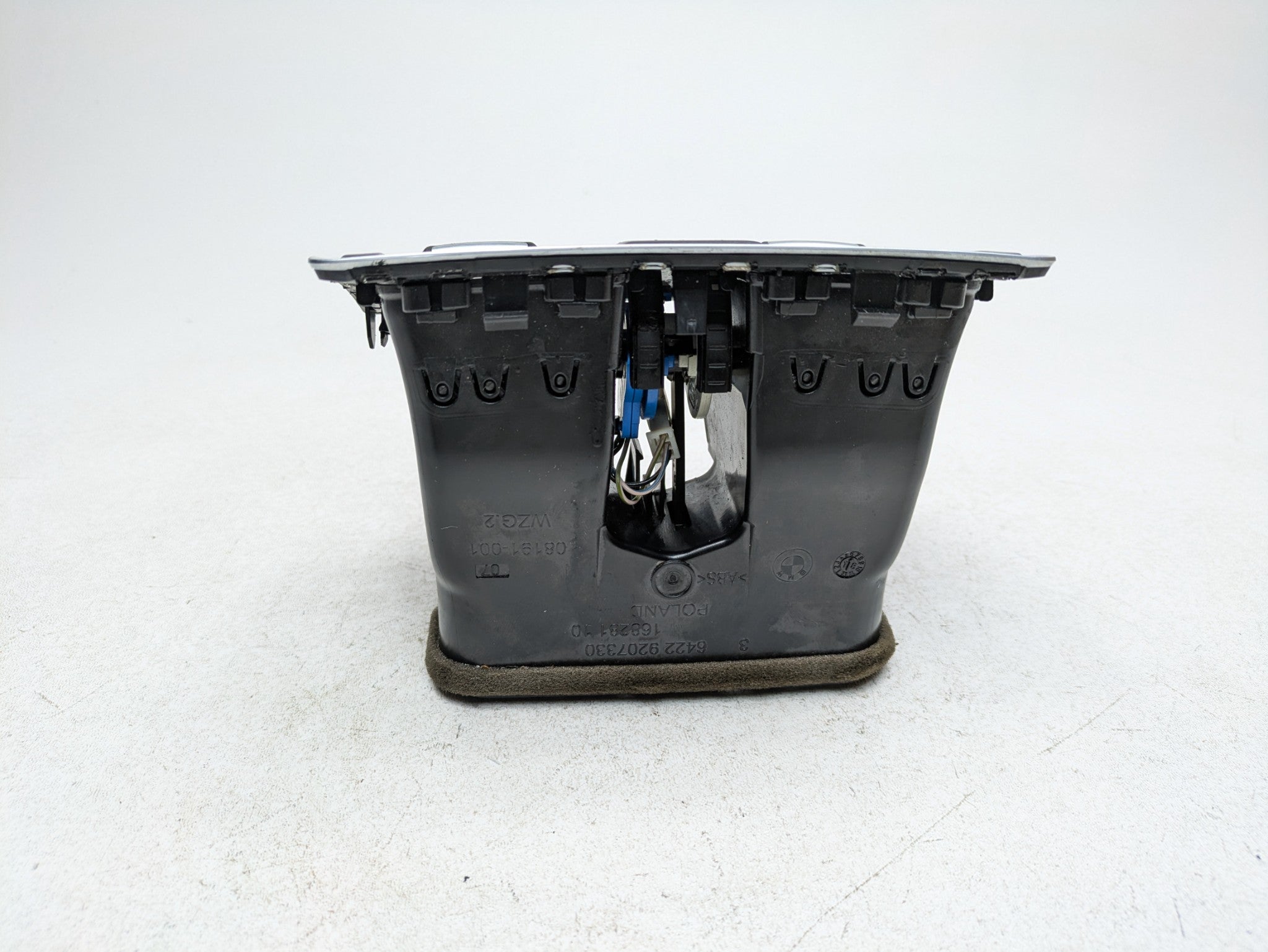 2016 - 2019 OEM BMW 330I REAR CENTER CONSOLE HEATER VENTS UNIT