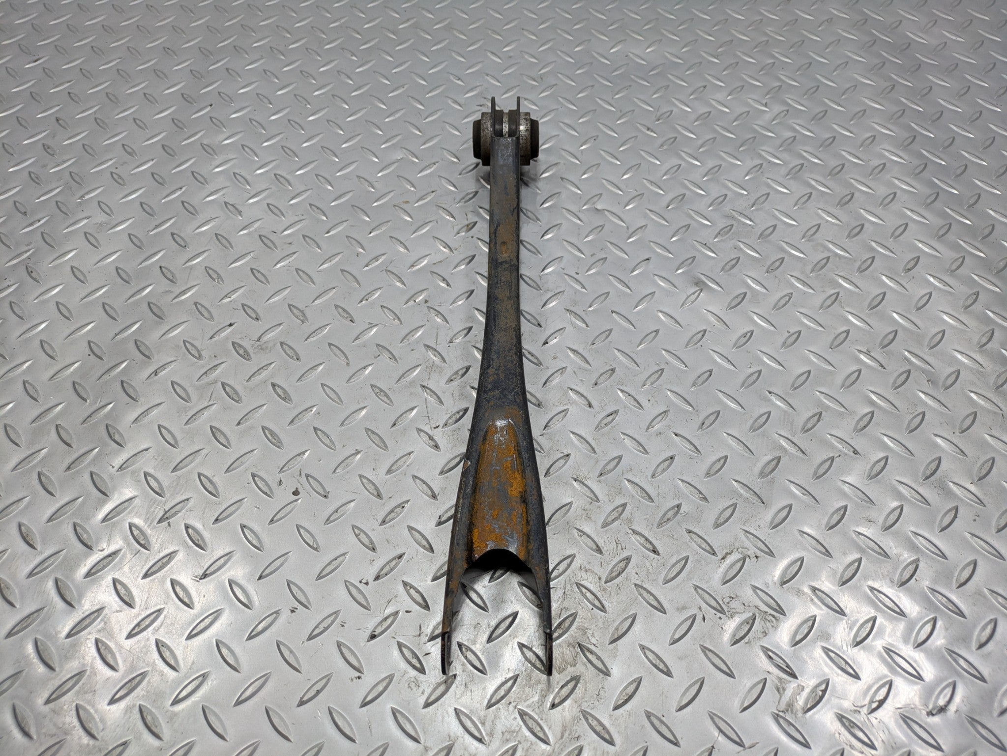 2016 - 2019 OEM BMW 330I REAR LEFT SIDE LOWER TRAILING CONTROL ARM
