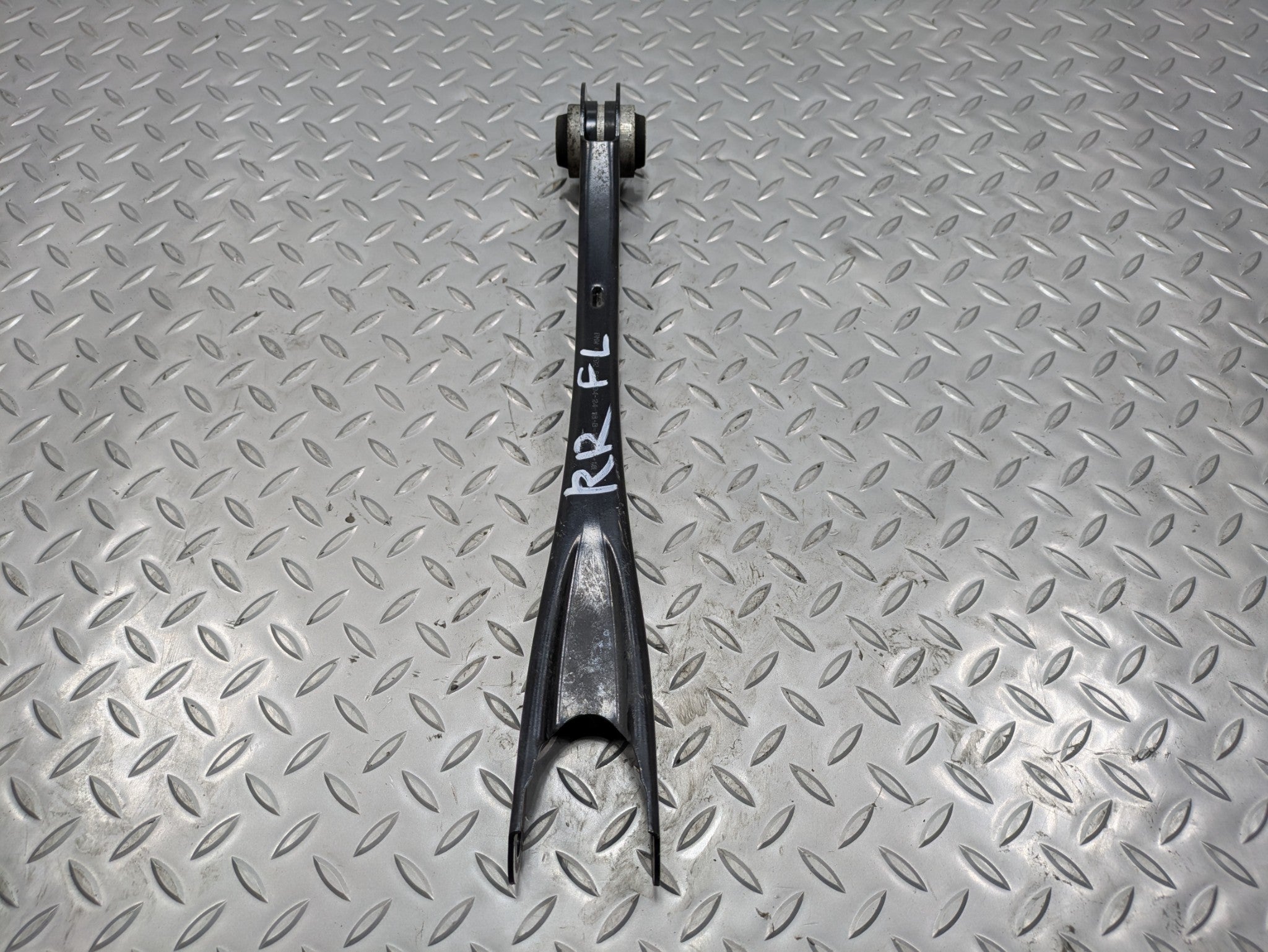 2016 - 2019 OEM BMW 330I REAR RIGHT SIDE LOWER TRAILING CONTROL ARM
