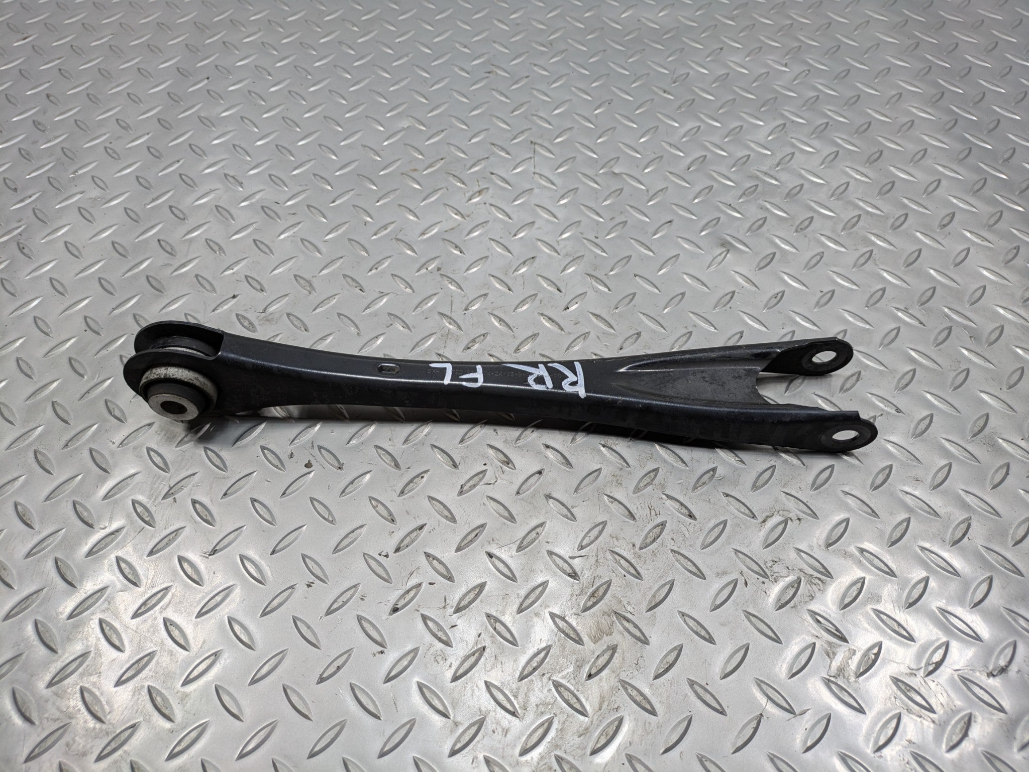 2016 - 2019 OEM BMW 330I REAR RIGHT SIDE LOWER TRAILING CONTROL ARM