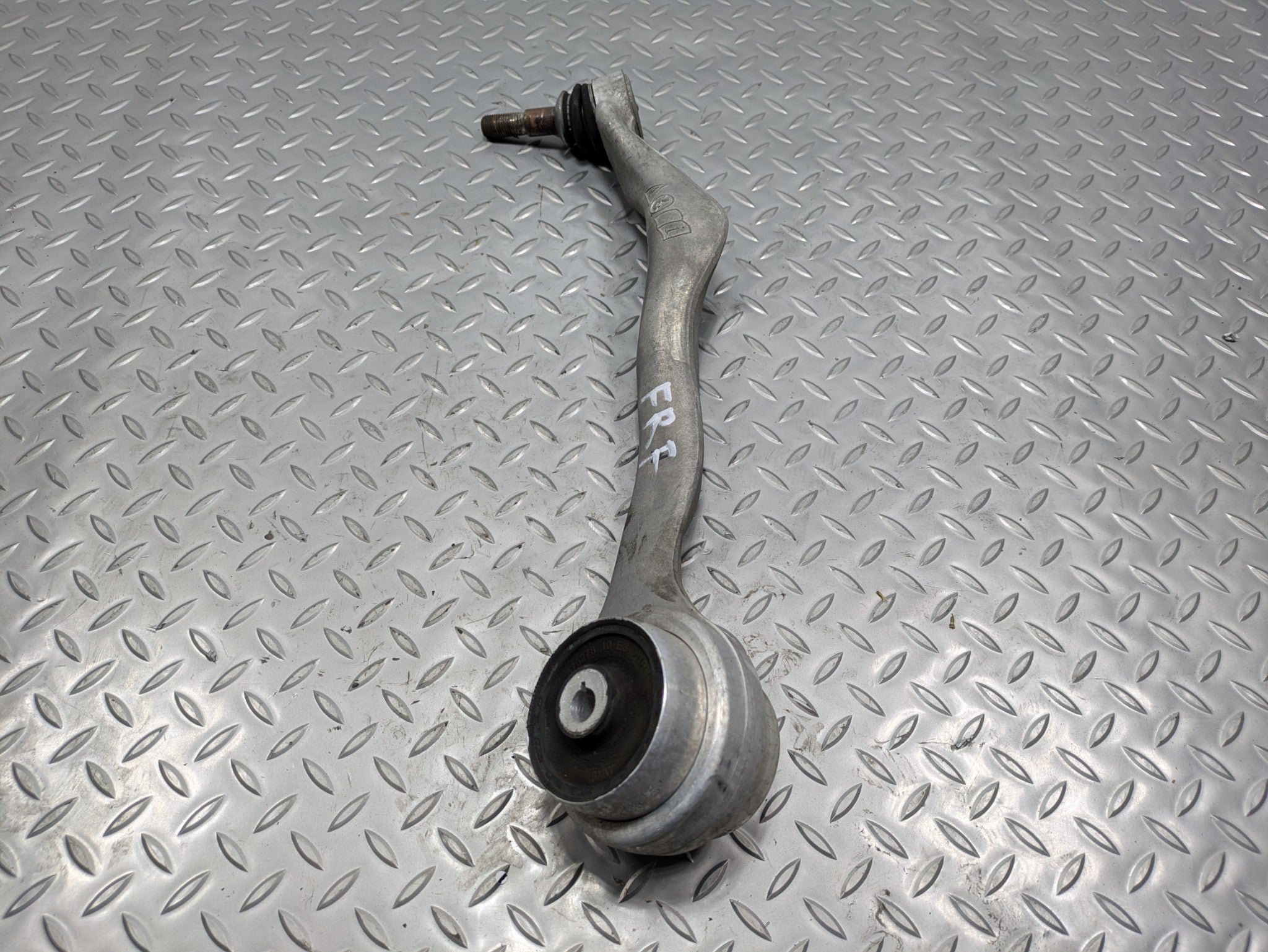 2016 - 2019 OEM BMW 330I FRONT RIGHT PASSENGER SIDE LOWER FORWARD CONTROL ARM