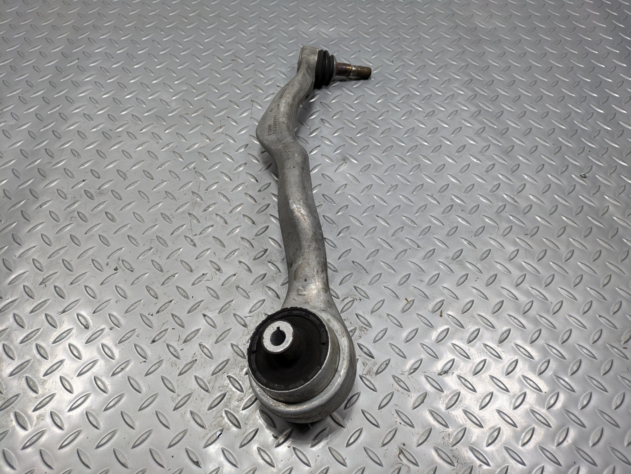 2016 - 2019 OEM BMW 330I FRONT RIGHT PASSENGER SIDE LOWER FORWARD CONTROL ARM