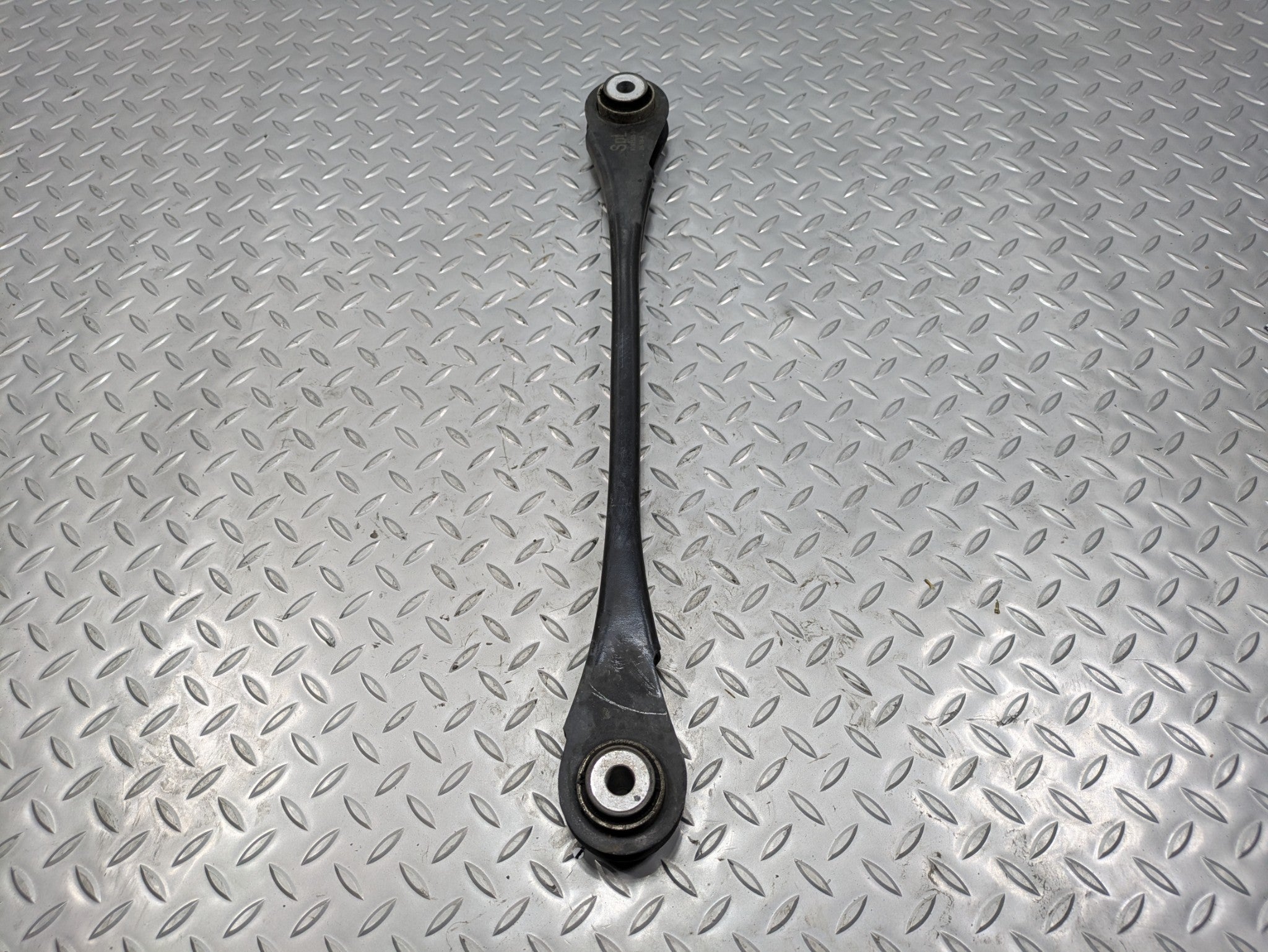 2016 - 2019 OEM BMW 330I REAR RIGHT LATERAL LOCATING LOWER CONTROL ARM