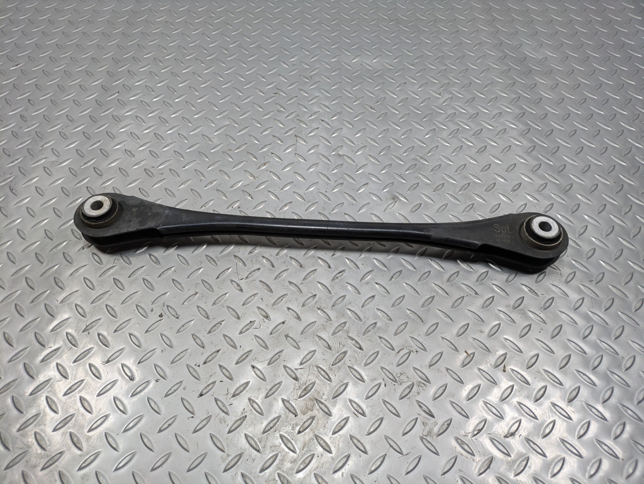 2016 - 2019 OEM BMW 330I REAR RIGHT LATERAL LOCATING LOWER CONTROL ARM