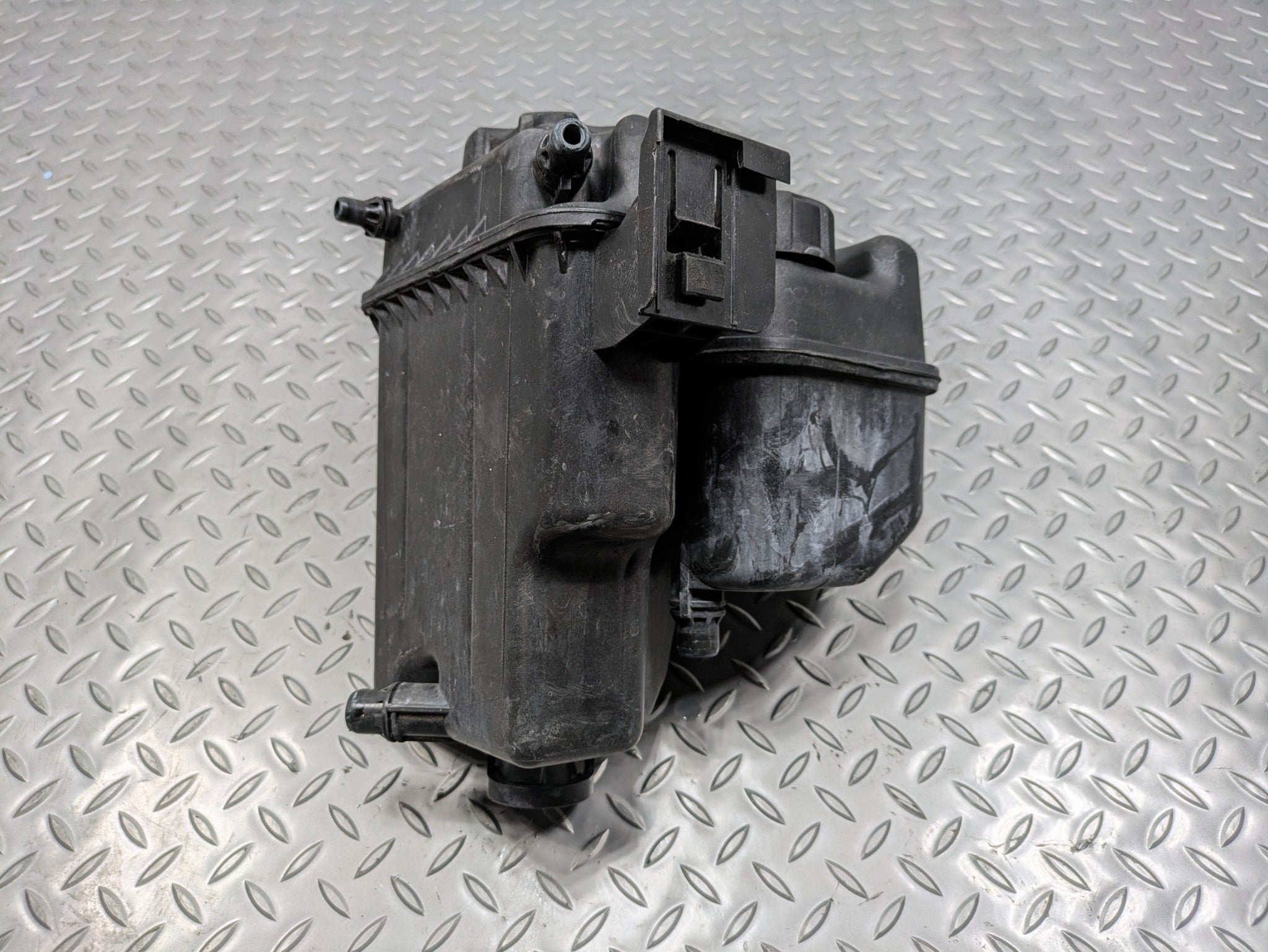 2016 - 2019 OEM BMW 330I COOLANT EXPANSION TANKS RESERVOIR SET