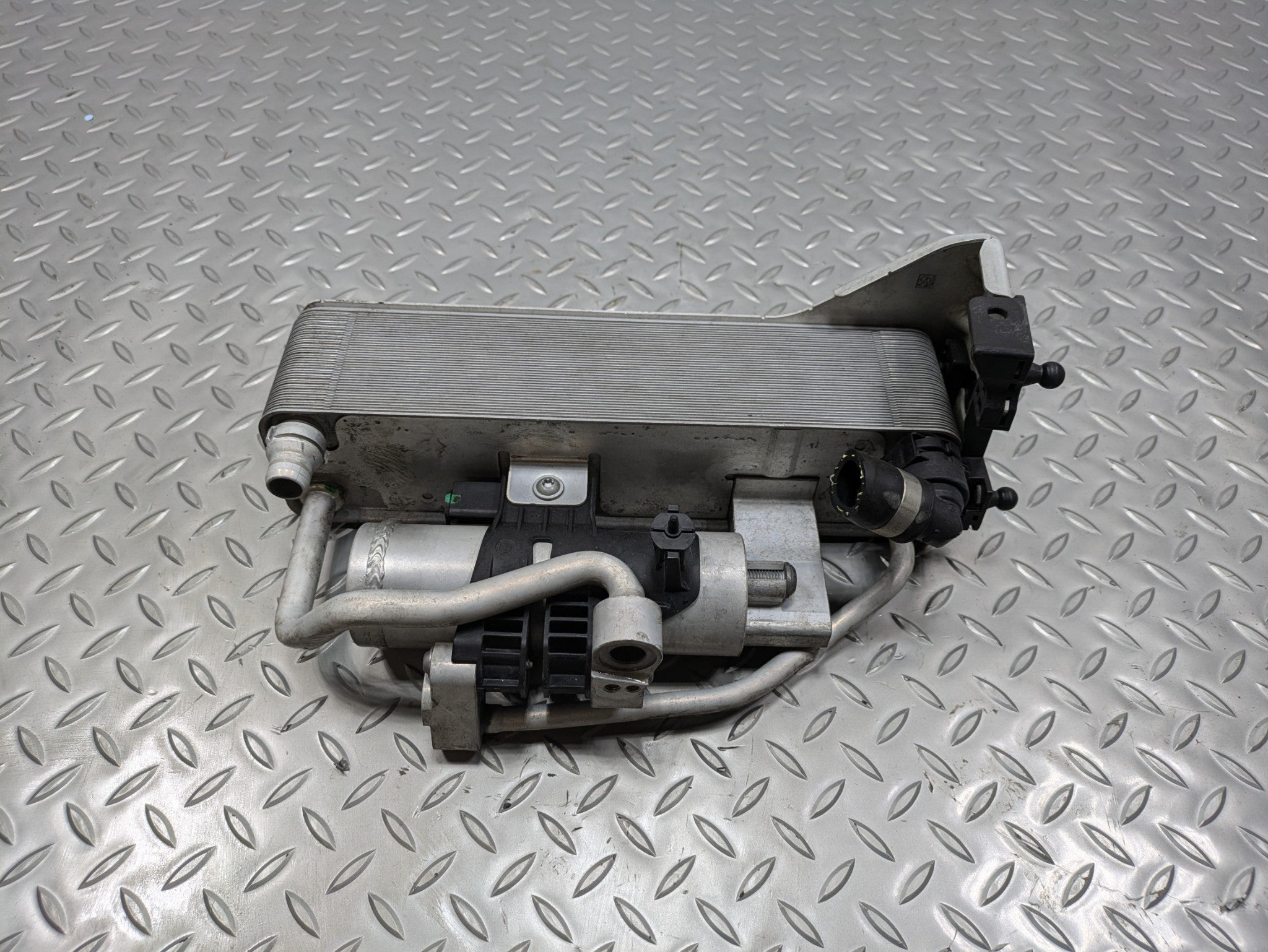 2016 - 2019 OEM BMW 330I AC AIR CONDITIONING COMPACT CONDENSER WITH DRYER