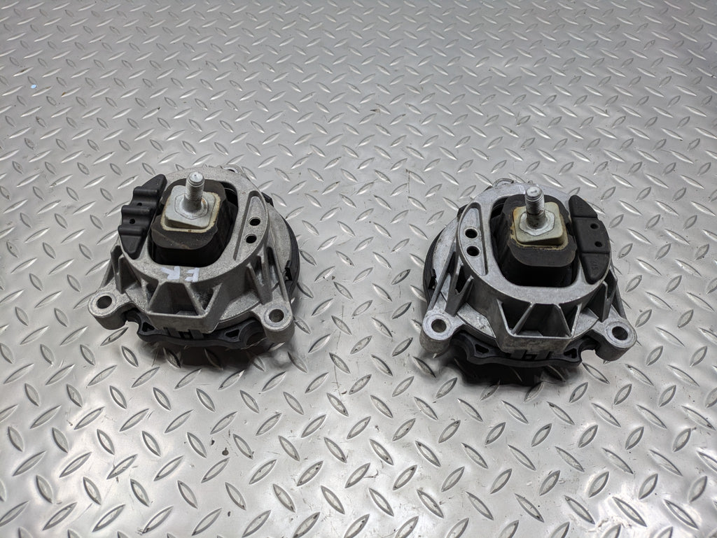 2016 - 2019 OEM BMW 330I FRONT LEFT AND RIGHT SIDE ENGINE MOUNT SUPPORT