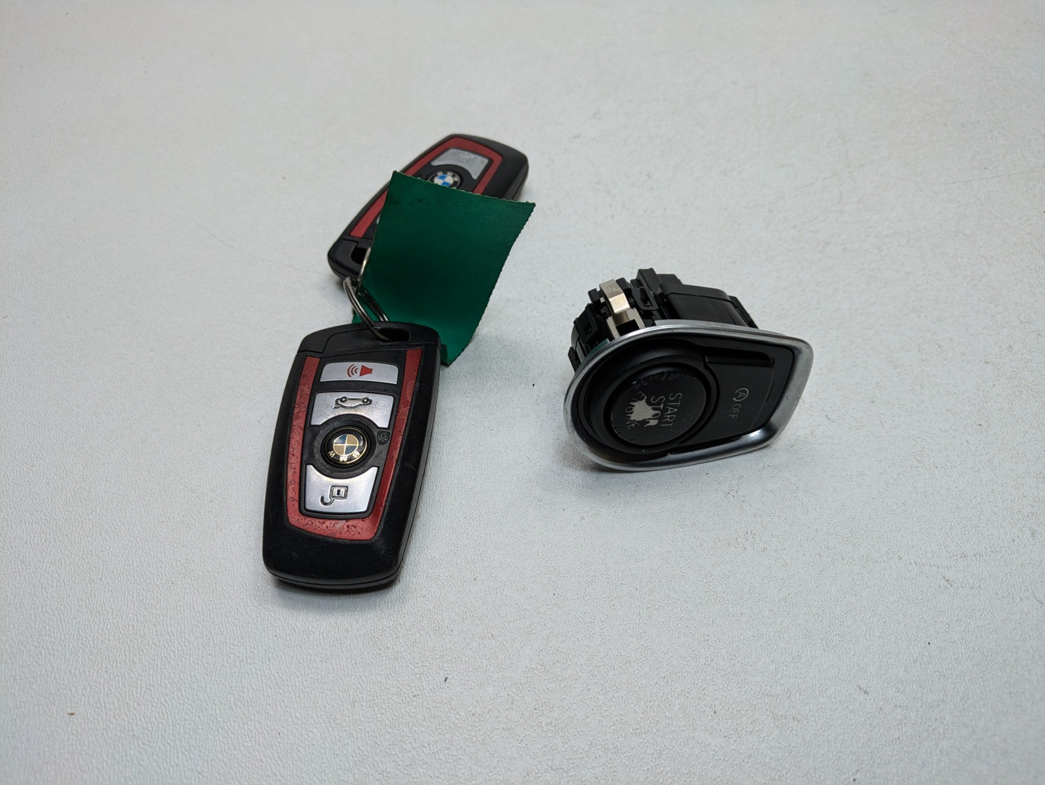 2016 - 2019 OEM BMW 330I PUSH BUTTON START AND STOP IGNITION SWITCH WITH KEYS