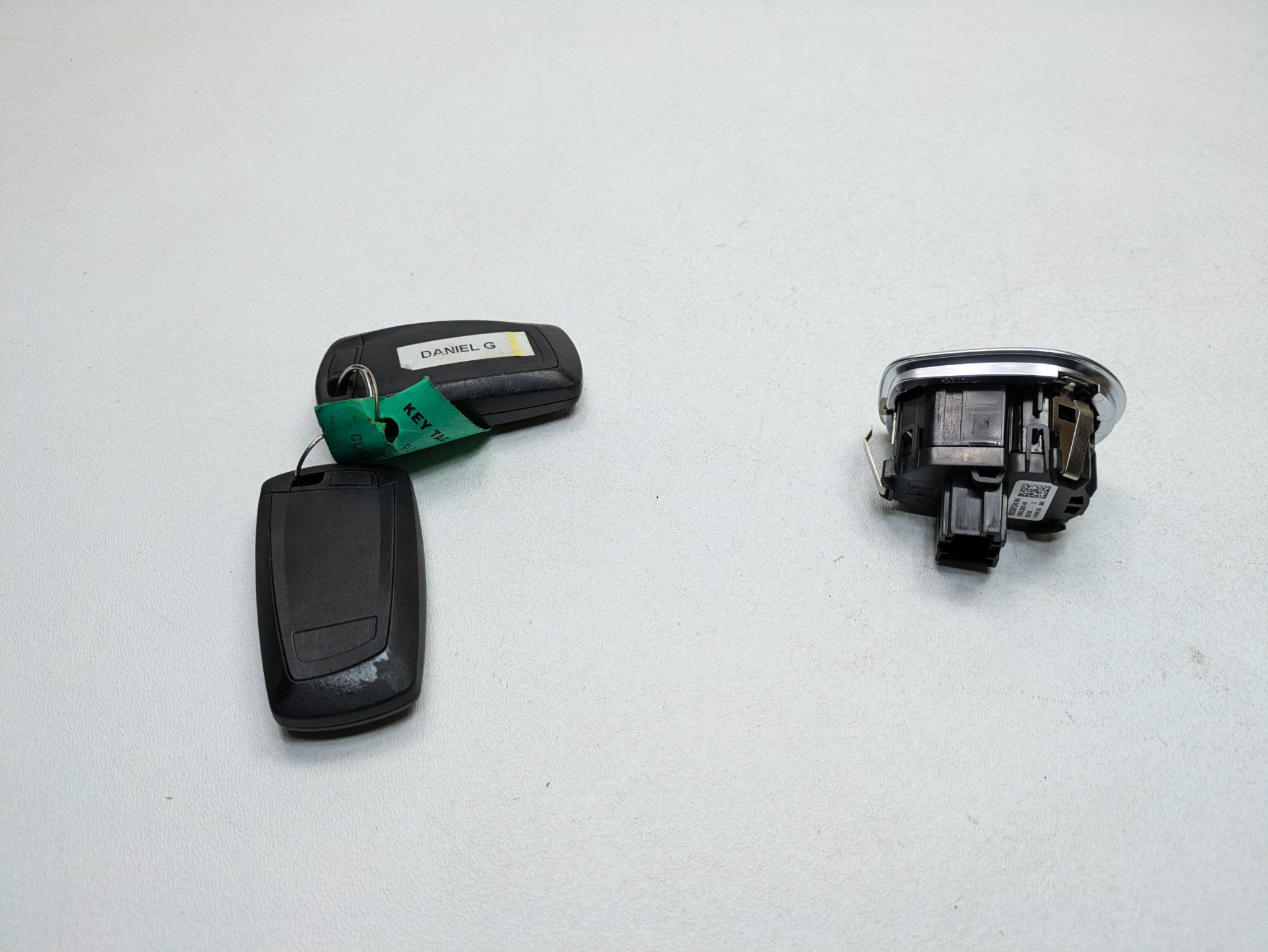 2016 - 2019 OEM BMW 330I PUSH BUTTON START AND STOP IGNITION SWITCH WITH KEYS