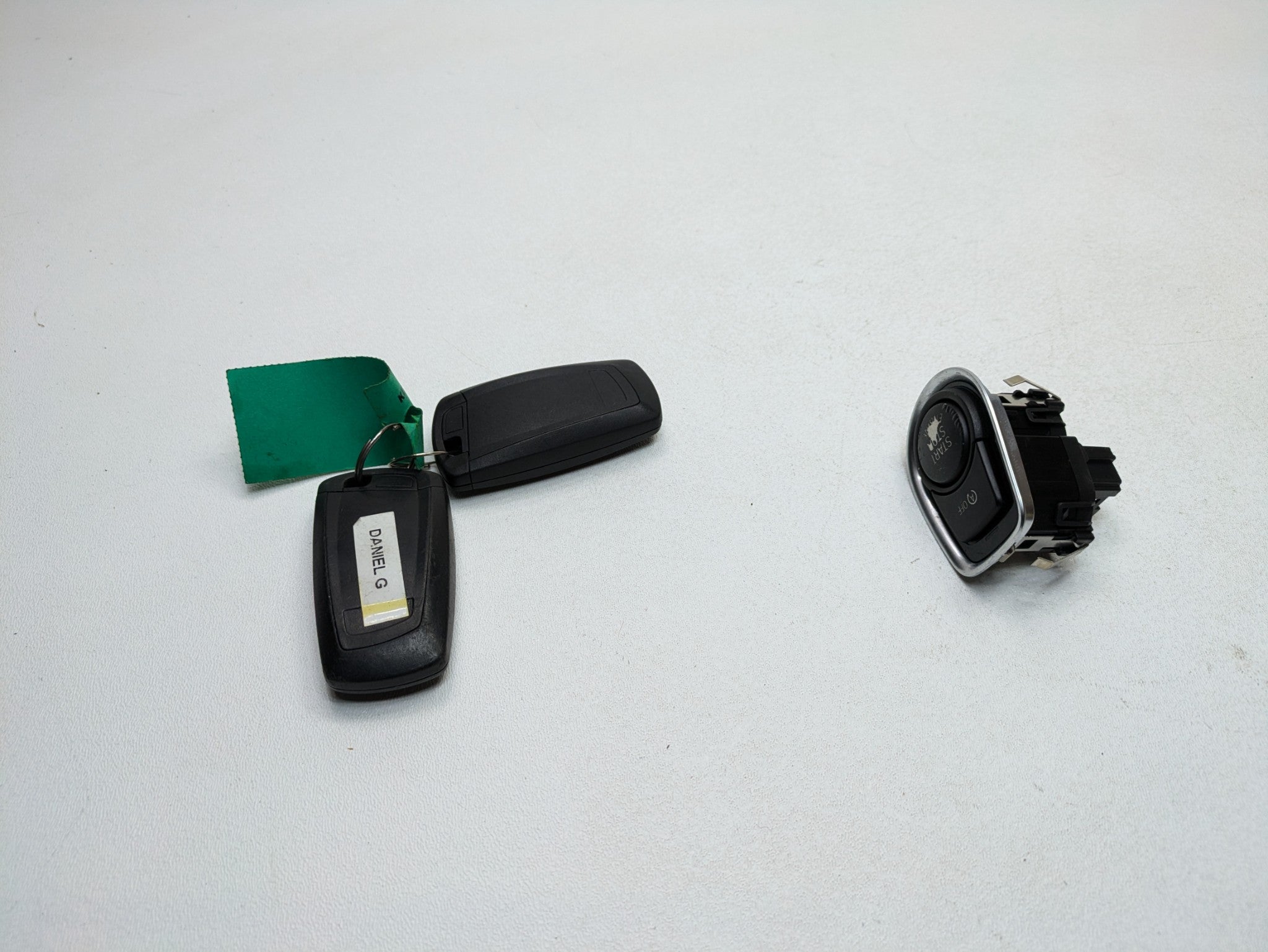 2016 - 2019 OEM BMW 330I PUSH BUTTON START AND STOP IGNITION SWITCH WITH KEYS