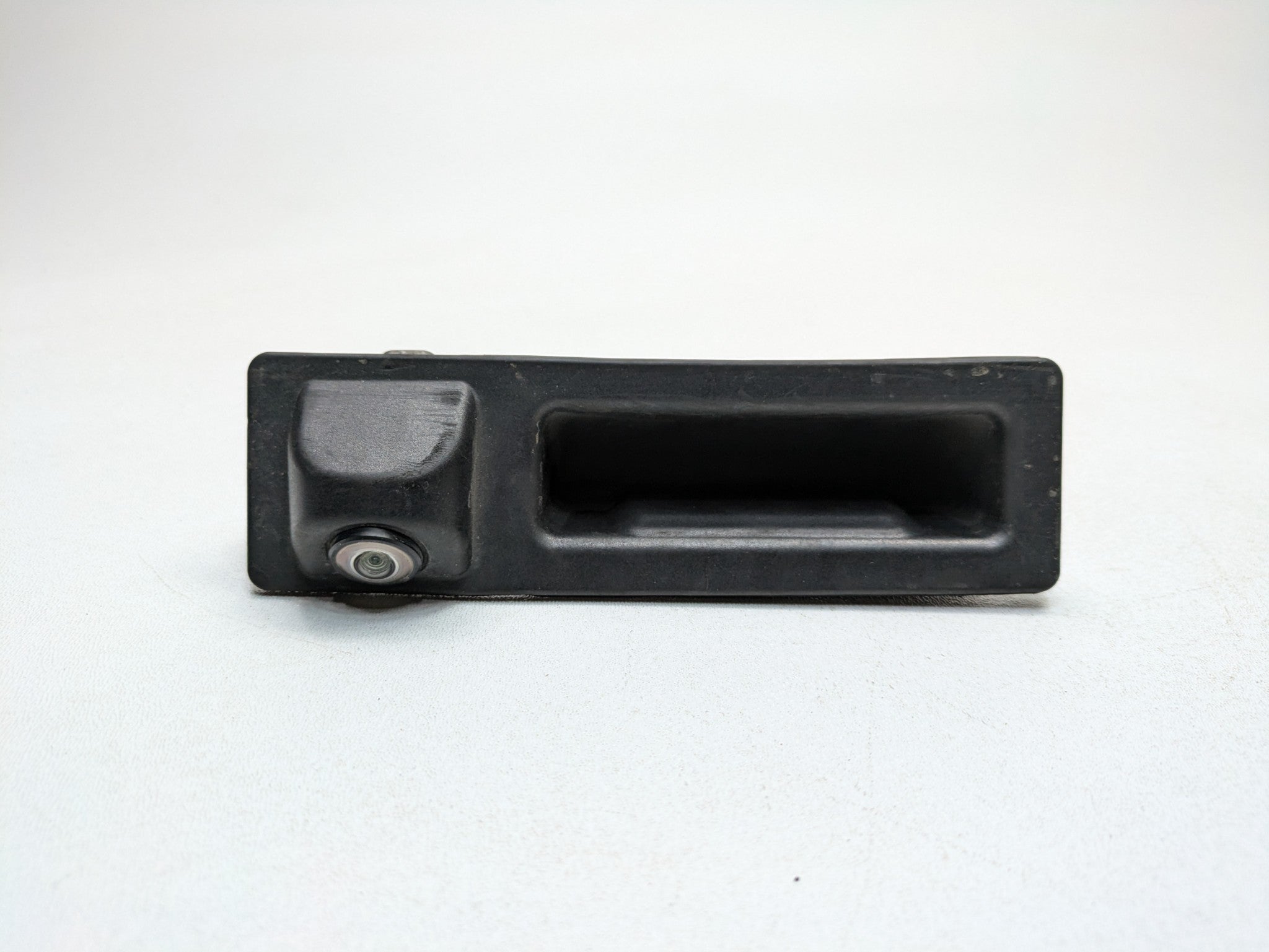 2016 - 2019 OEM BMW 330I TRUNK TAILGATE RELEASE OPEN HANDLE WITH CAMERA
