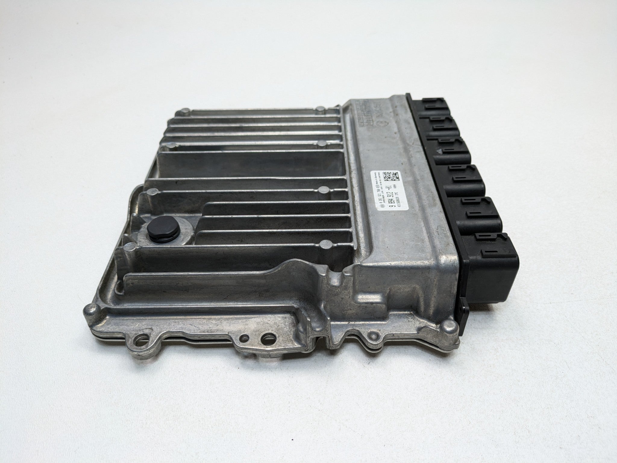 2016 - 2019 OEM BMW 330I ENGINE COMPUTER CONTROL MODULE ECU UNIT