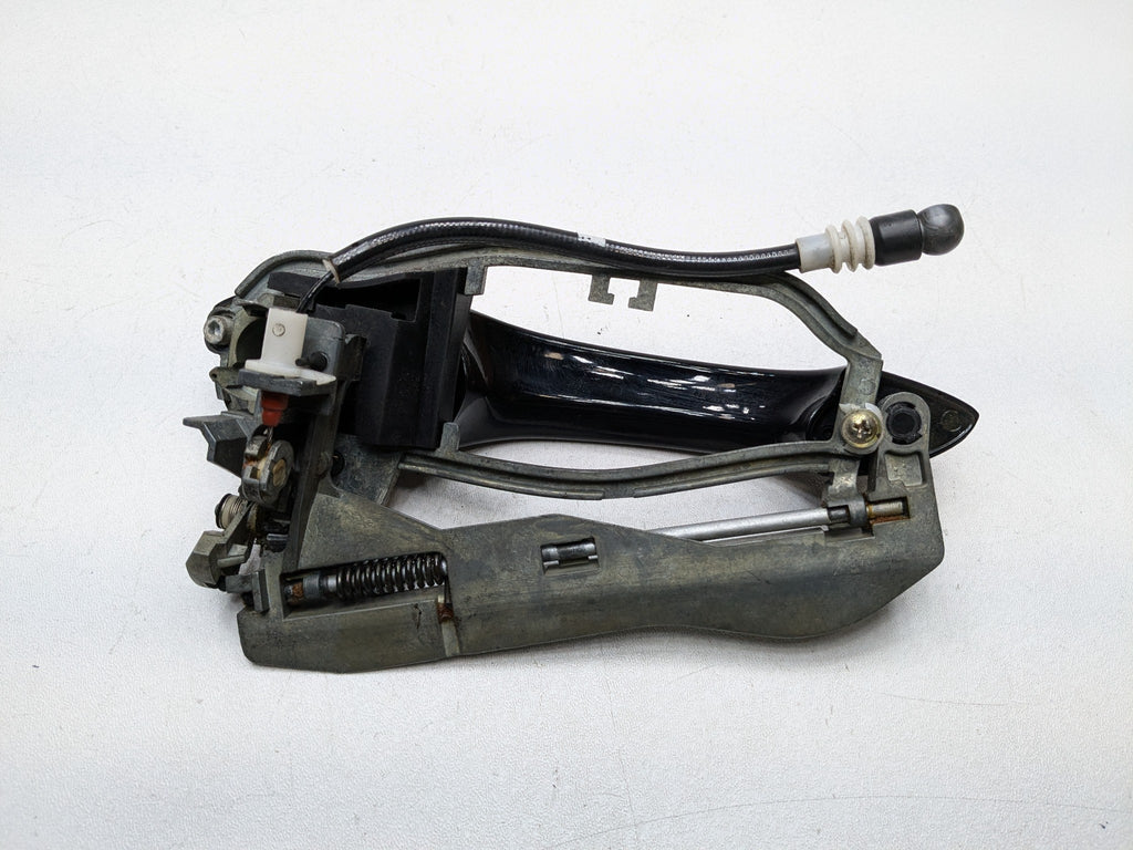 04 - 06 OEM BMW X5 REAR RIGHT SIDE EXTERIOR DOOR HANDLE WITH CARRIER ASSEMBLY
