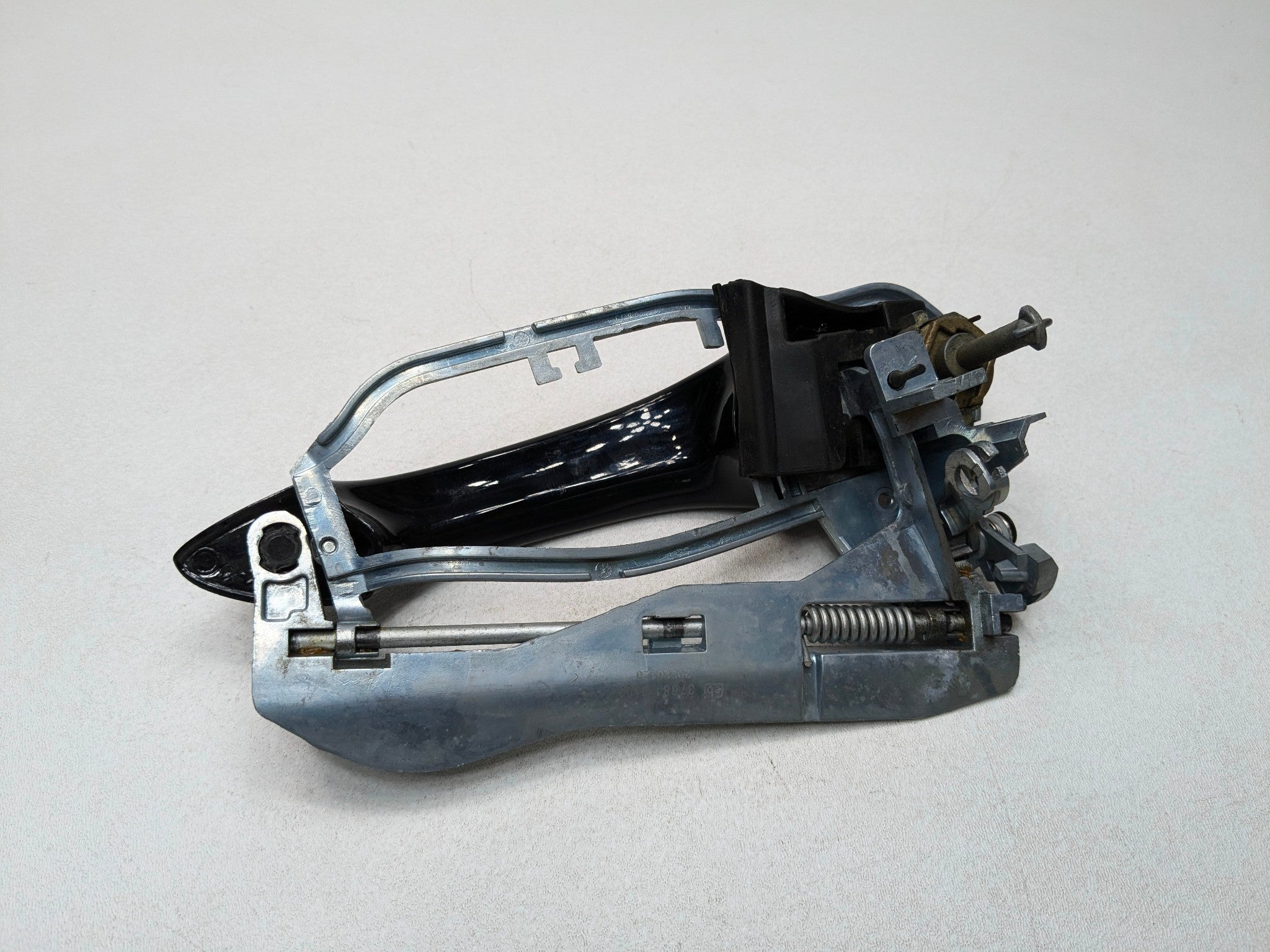 04 - 06 OEM BMW X5 FRONT LEFT SIDE EXTERIOR DOOR HANDLE WITH CARRIER ASSEMBLY