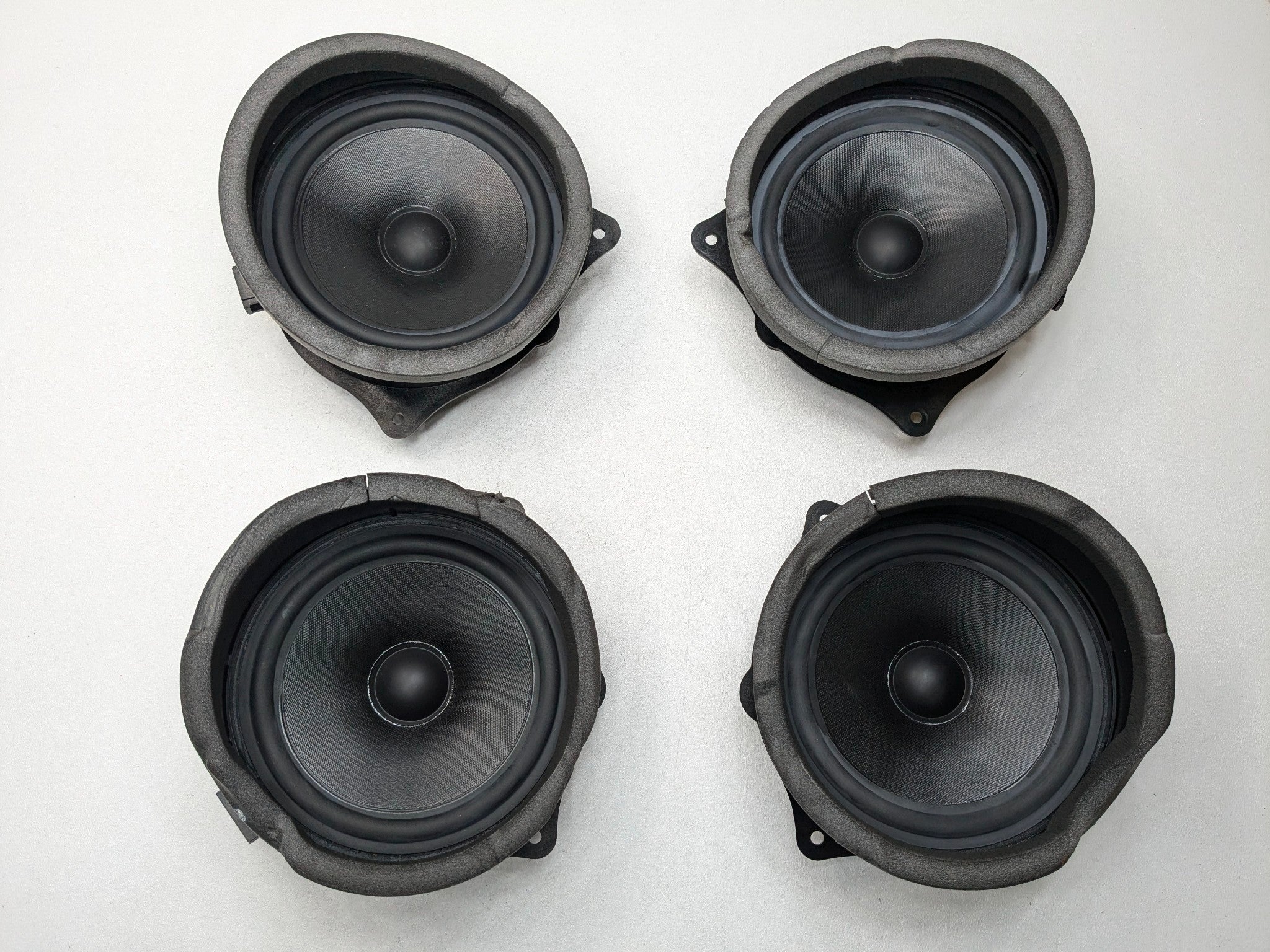 2004 - 2006 OEM BMW X5 INTERIOR AUDIO SOUND SYSTEM SPEAKER SET OF 7
