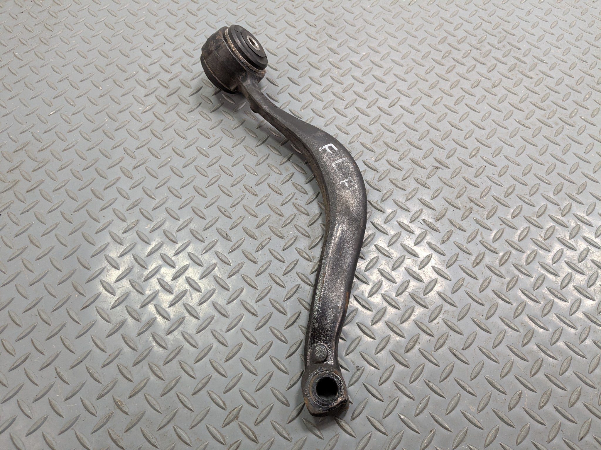 04 - 06 OEM BMW X5 FRONT LEFT DRIVER SIDE SUSPENSION LOWER FORWARD CONTROL ARM