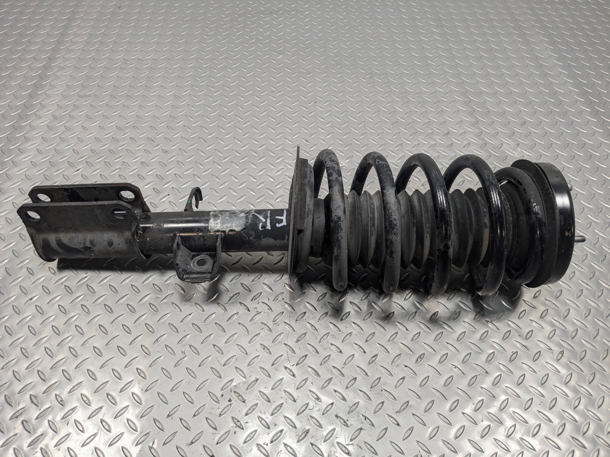 04 - 06 OEM BMW X5 FRONT RIGHT PASSENGER SIDE SHOCK STRUT SPRING ASSEMBLY 3.0L