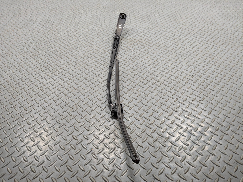 10 - 14 OEM BMW X3 FRONT RIGHT PASSENGER SIDE WINDSHIELD WIPER ARM WITH BLADE