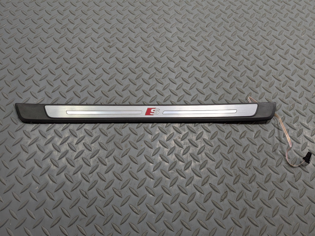 2017 - 2022 OEM AUDI S4 FRONT RIGHT PASSENGER SIDE DOOR SILL SCUFF PLATE TRIM