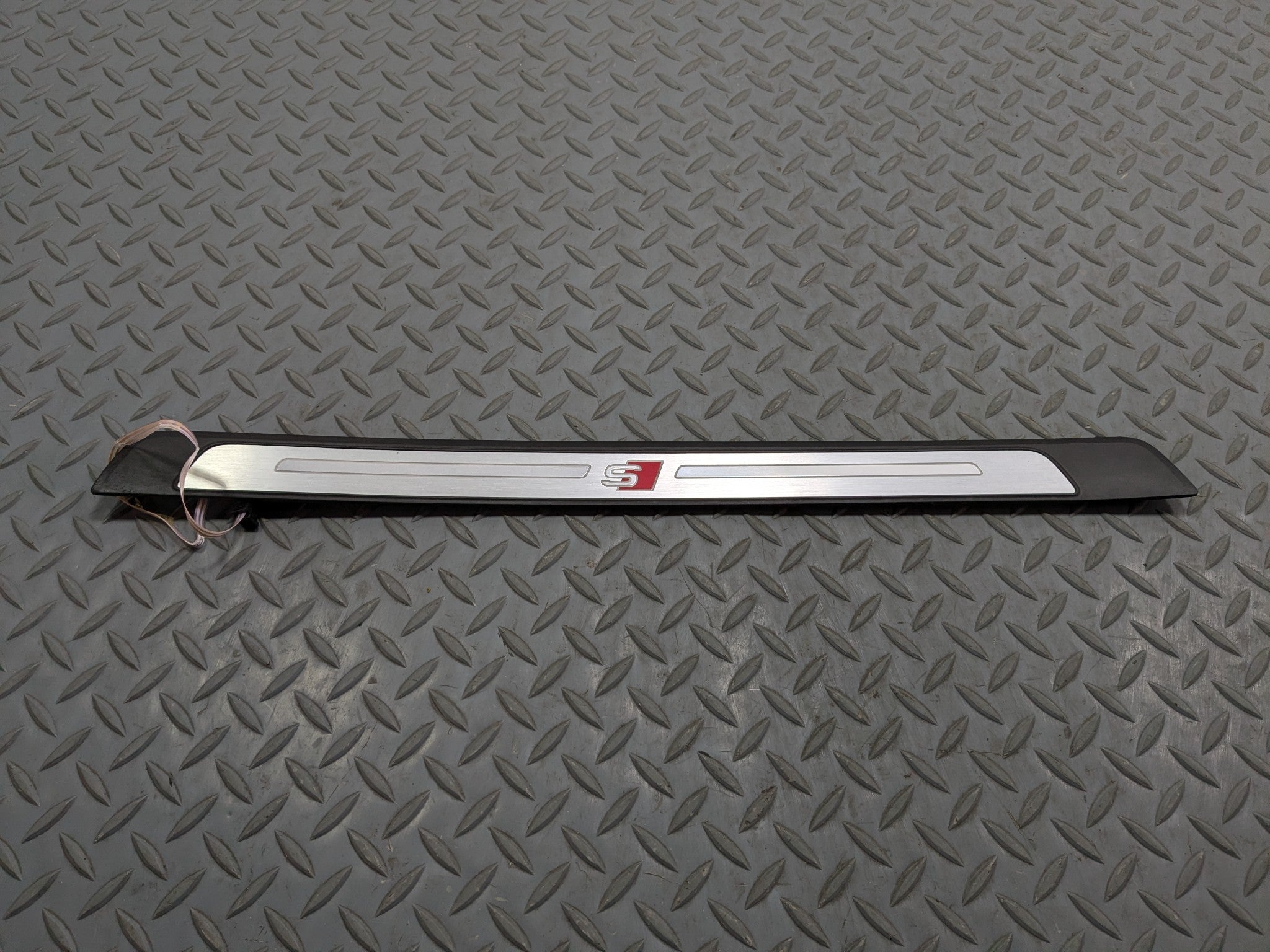 2017 - 2022 OEM AUDI S4 FRONT RIGHT PASSENGER SIDE DOOR SILL SCUFF PLATE TRIM