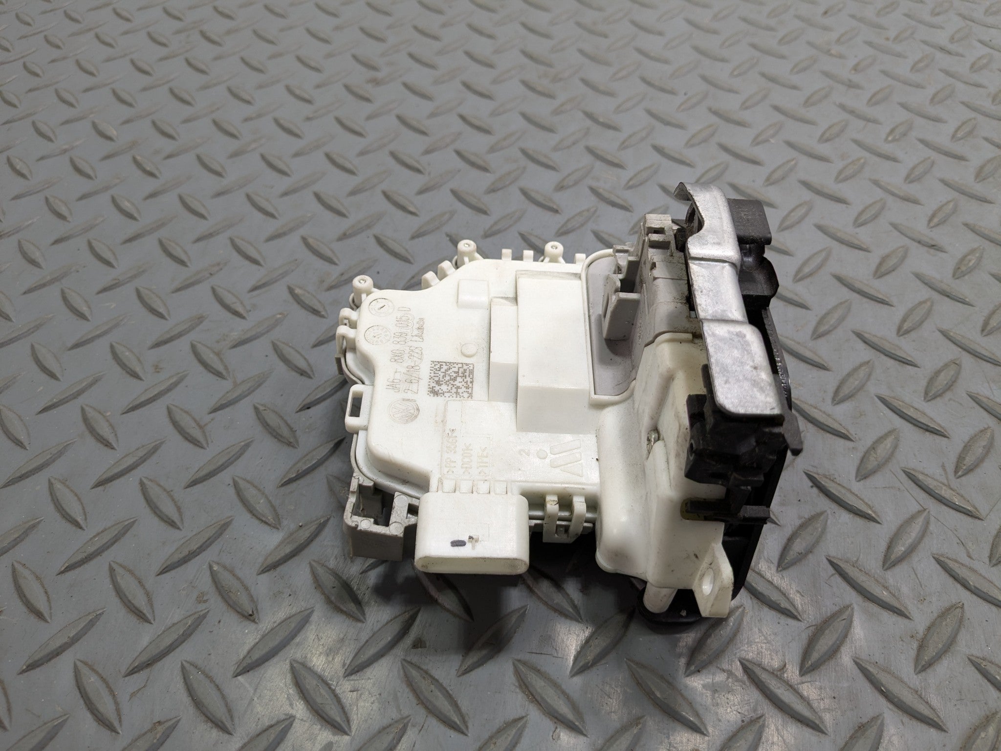 2017 - 2022 OEM AUDI S4 REAR LEFT DRIVER SIDE DOOR LATCH LOCK ACTUATOR ASSEMBLY