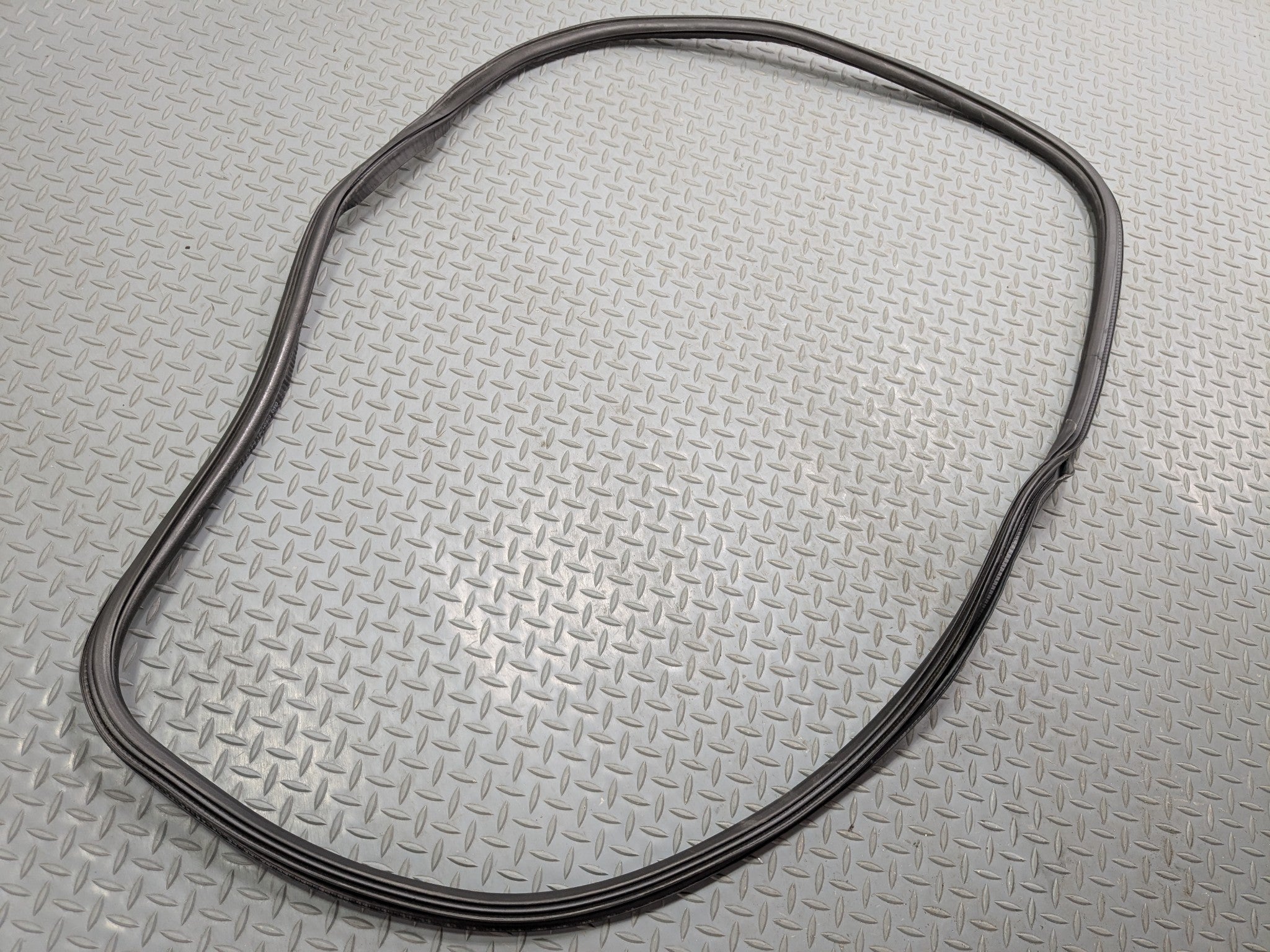 17 - 22 OEM AUDI S4 FRONT LEFT DRIVER SIDE DOOR SEAL WEATHER STRIPPING RUBBER